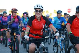 Cyclists gathered for a group ride, photo by Heriberto Jahir Medina on Pexels