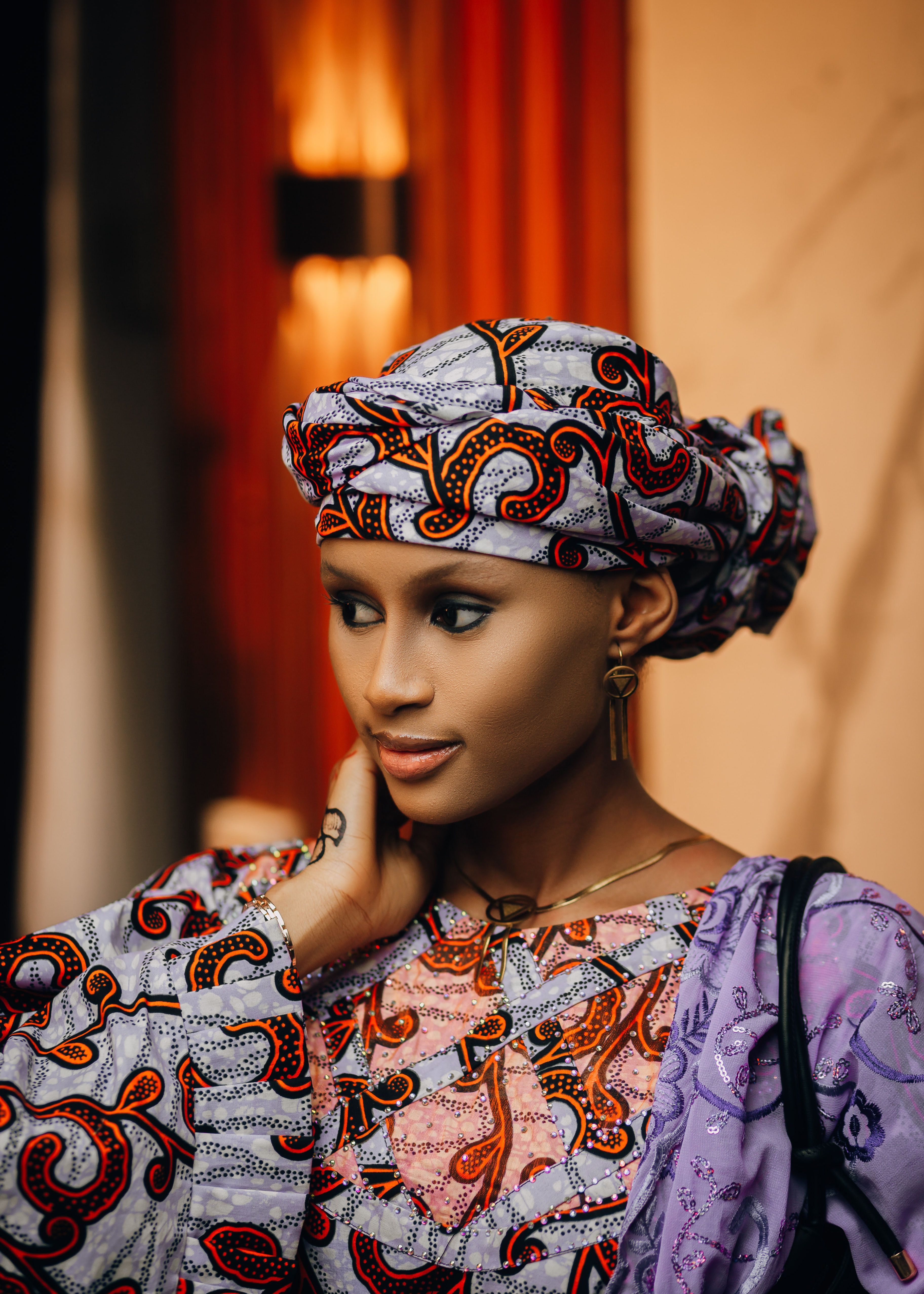 Elegant Woman in Colorful Traditional African Attire · Free Stock Photo