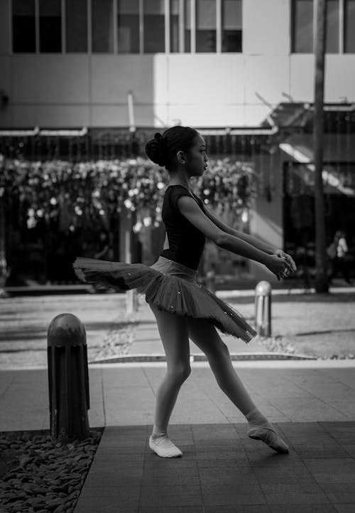 Безкоштовне стокове фото на тему «баланс, балерина, балет»