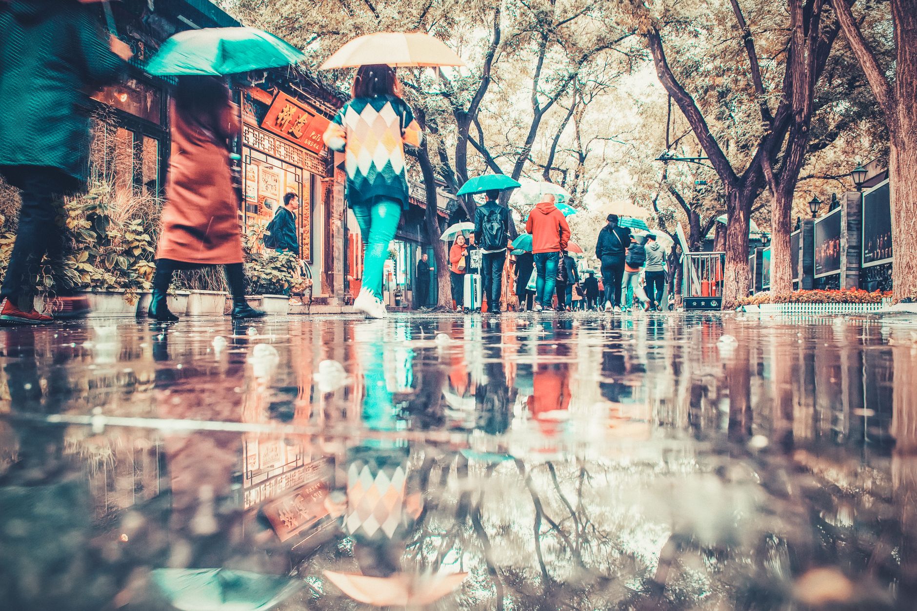 Manejo en condiciones de lluvia durante el examen práctico: Técnicas y precauciones