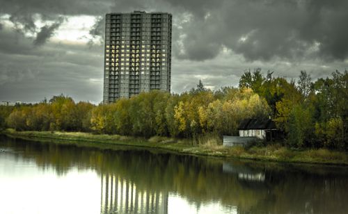 Free stock photo of autumn color, building, cloudy day Stock Photo