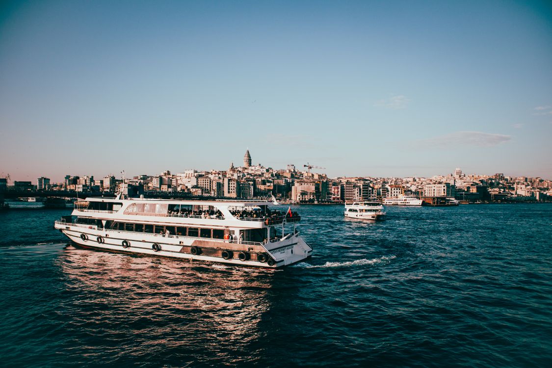Scenic Bosphorus View with Istanbul Ferry · Free Stock Photo