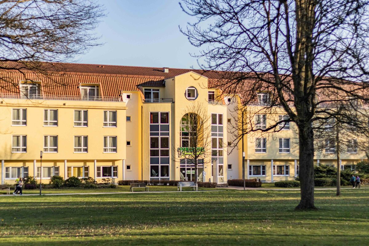 student moves in Petts Wood — Loaded properly: blankets, straps and a plan in Petts Wood