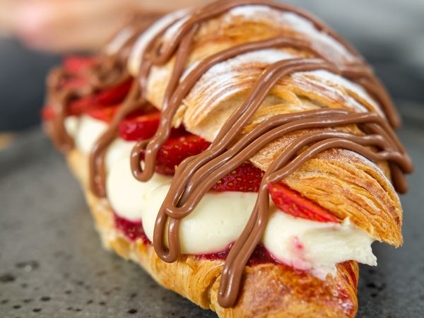 Cornetto crema e fragole