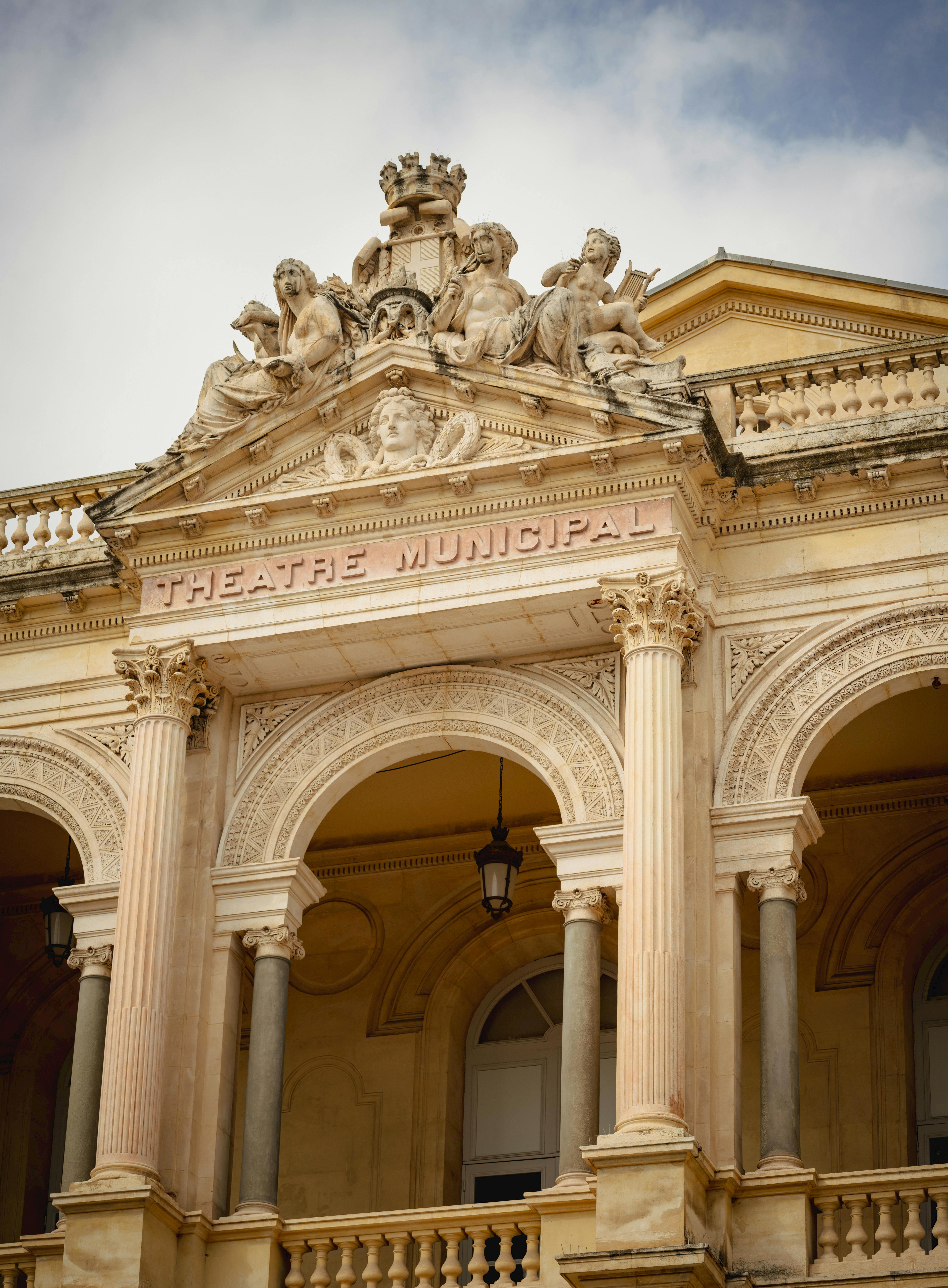 Δωρεάν Κοντινό πλάνο Αρχιτεκτονικής του Δημοτικού Θεάτρου Τουλόν Φωτογραφία από στοκ φωτογραφιών