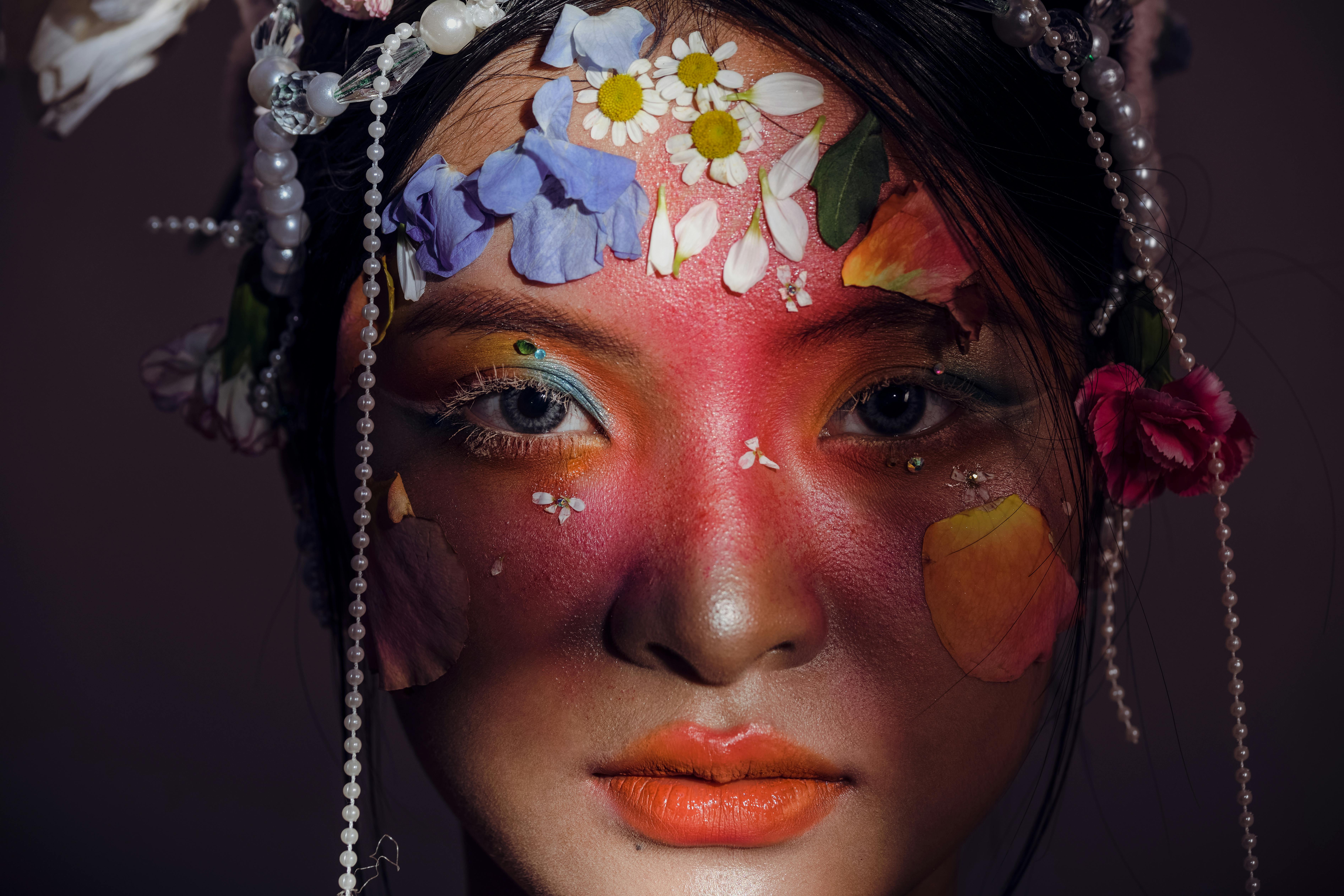Watercolor Makeup Is Spring’s Softest — &amp; Surprisingly Easy — Beauty Trend - Refinery29 — Photo by Tiến Nguyễn on Pexels