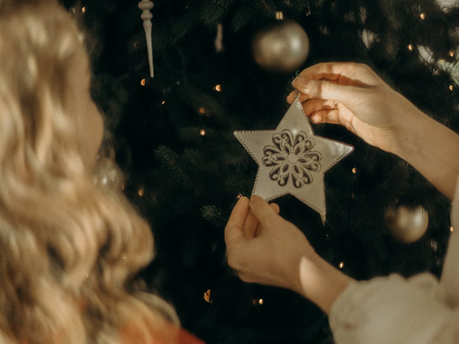 How do you get girls on OnlyFans?