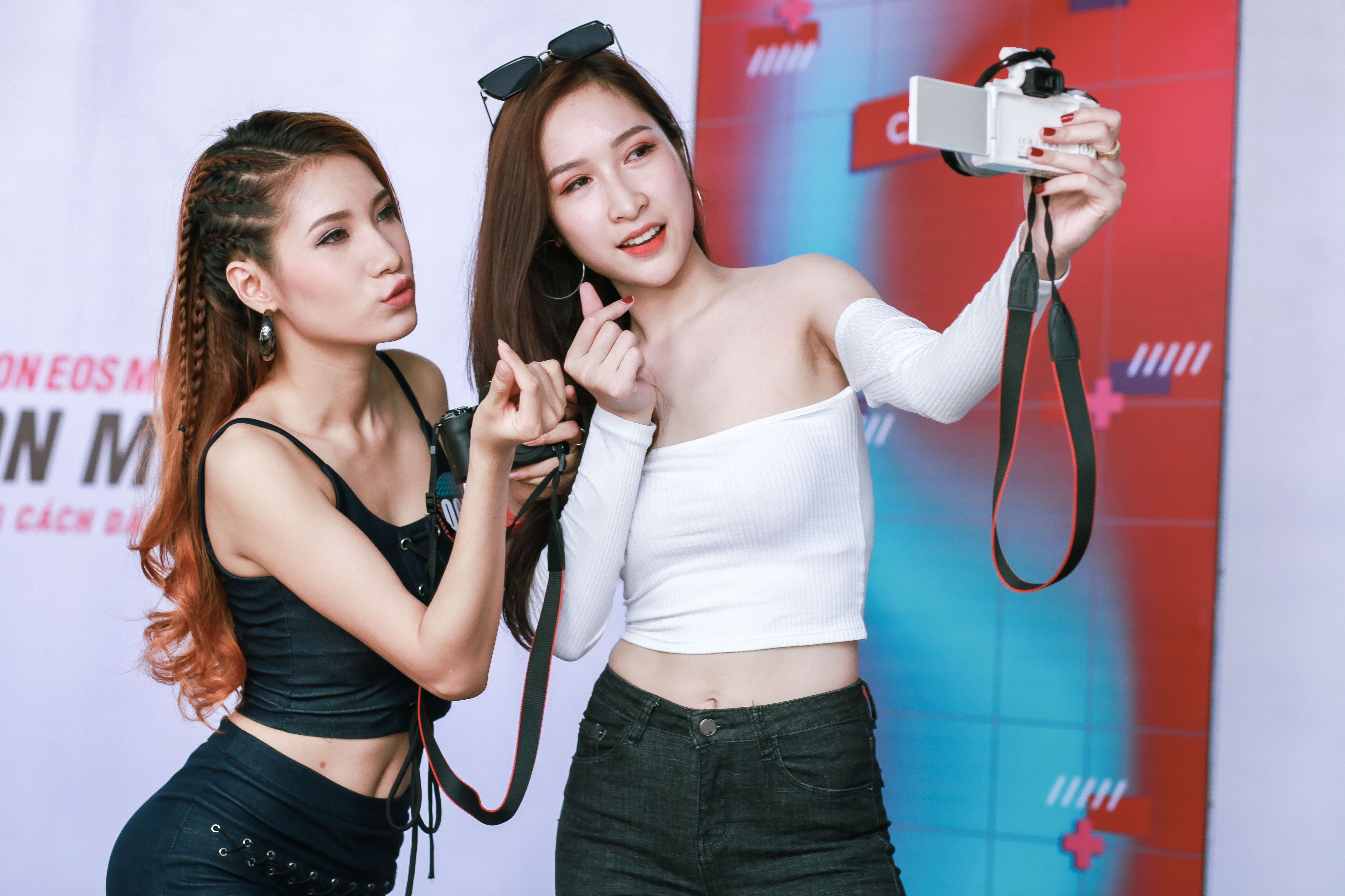 รับสมัคร VJ / MC / ชาย / หญิง / LGBTQ