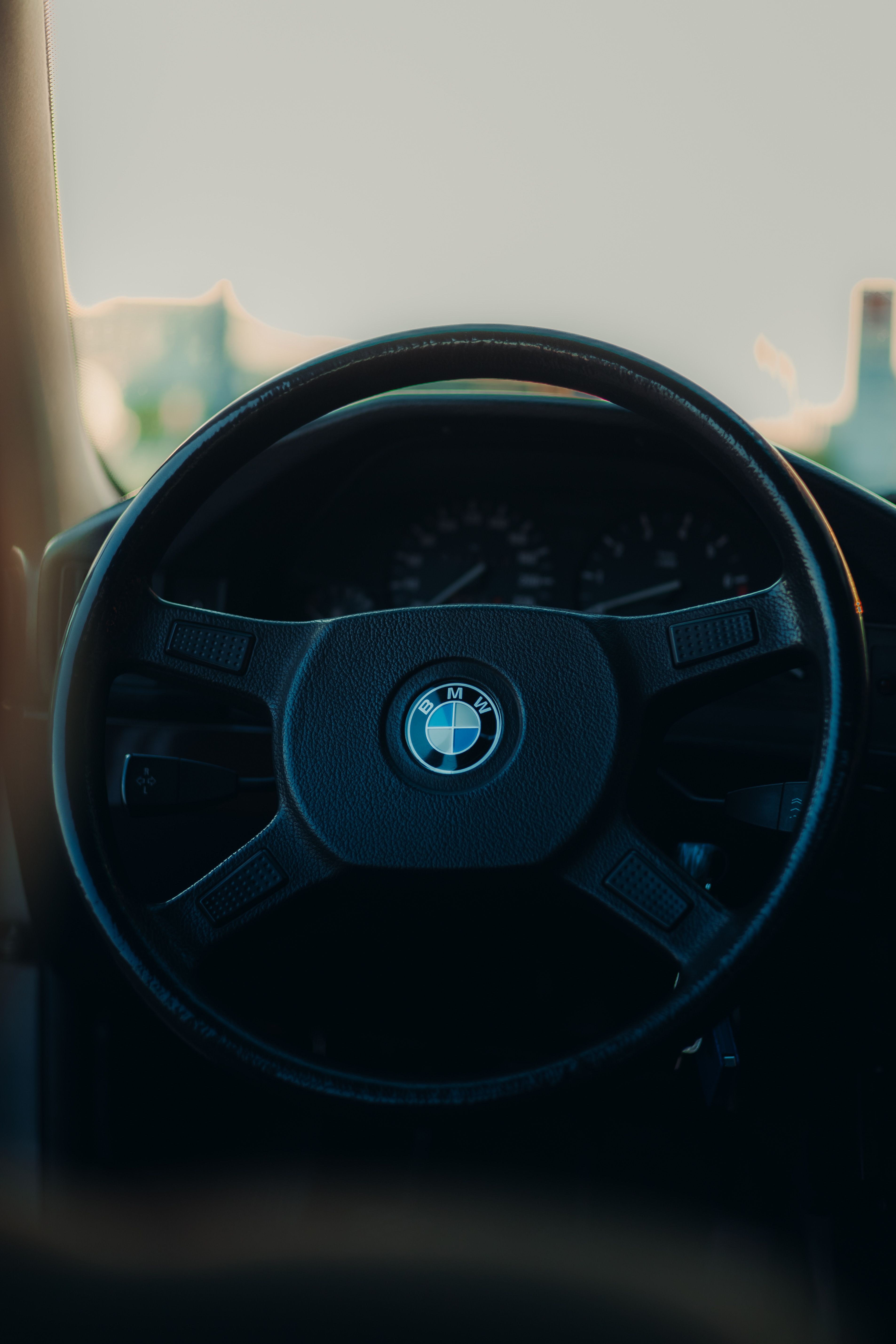 Vintage Car Steering Wheel in Soft Light · Free Stock Photo