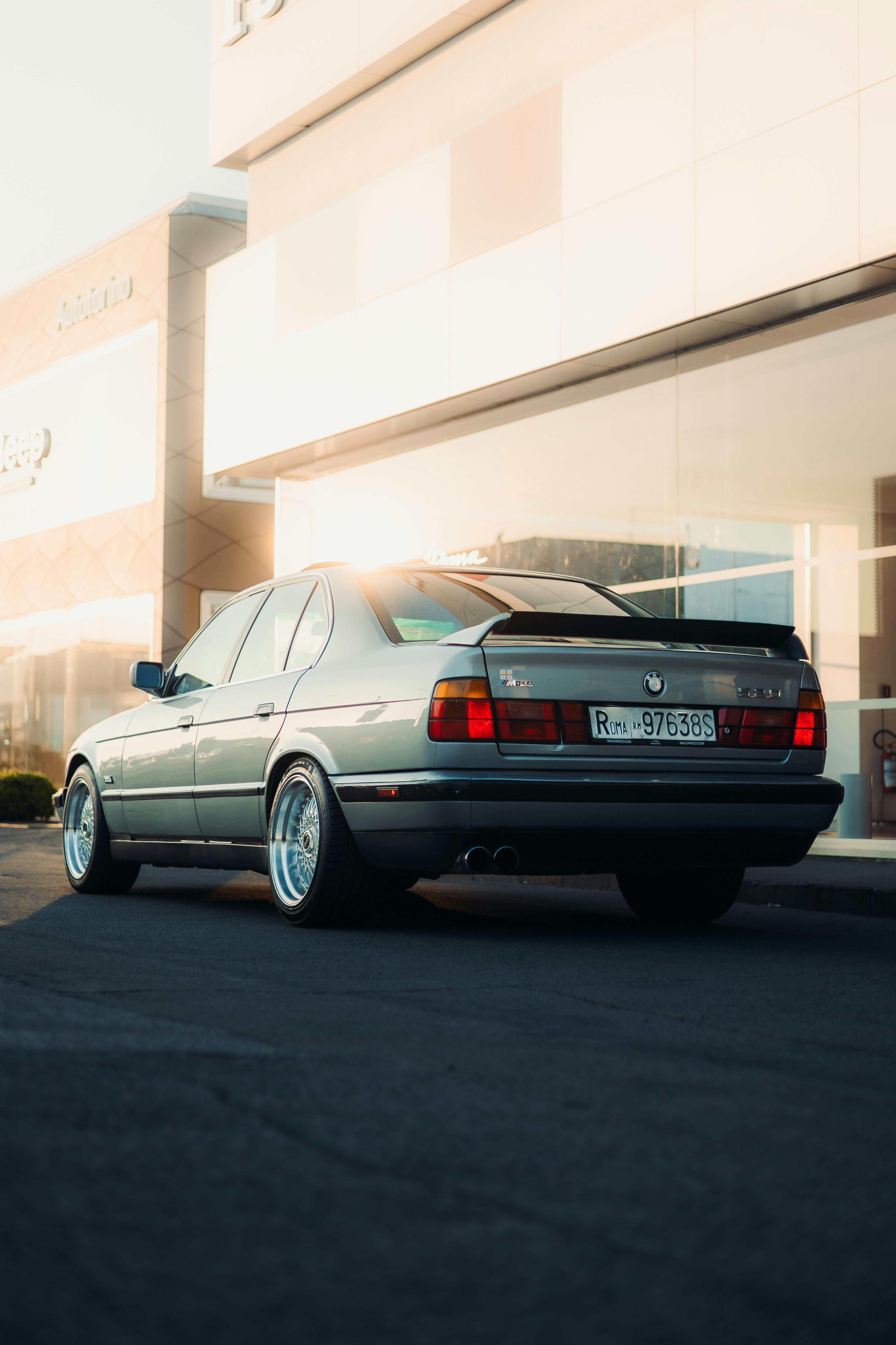 how the hybrid car works - Featured Image