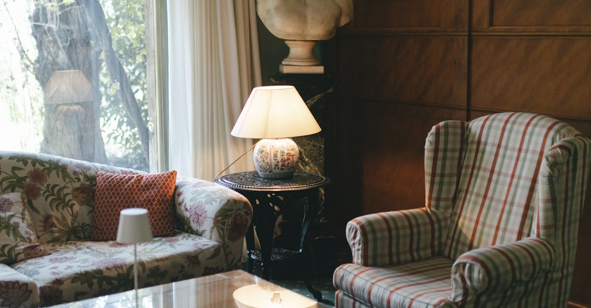 Cozy vintage living room with classic furniture and decor elements.