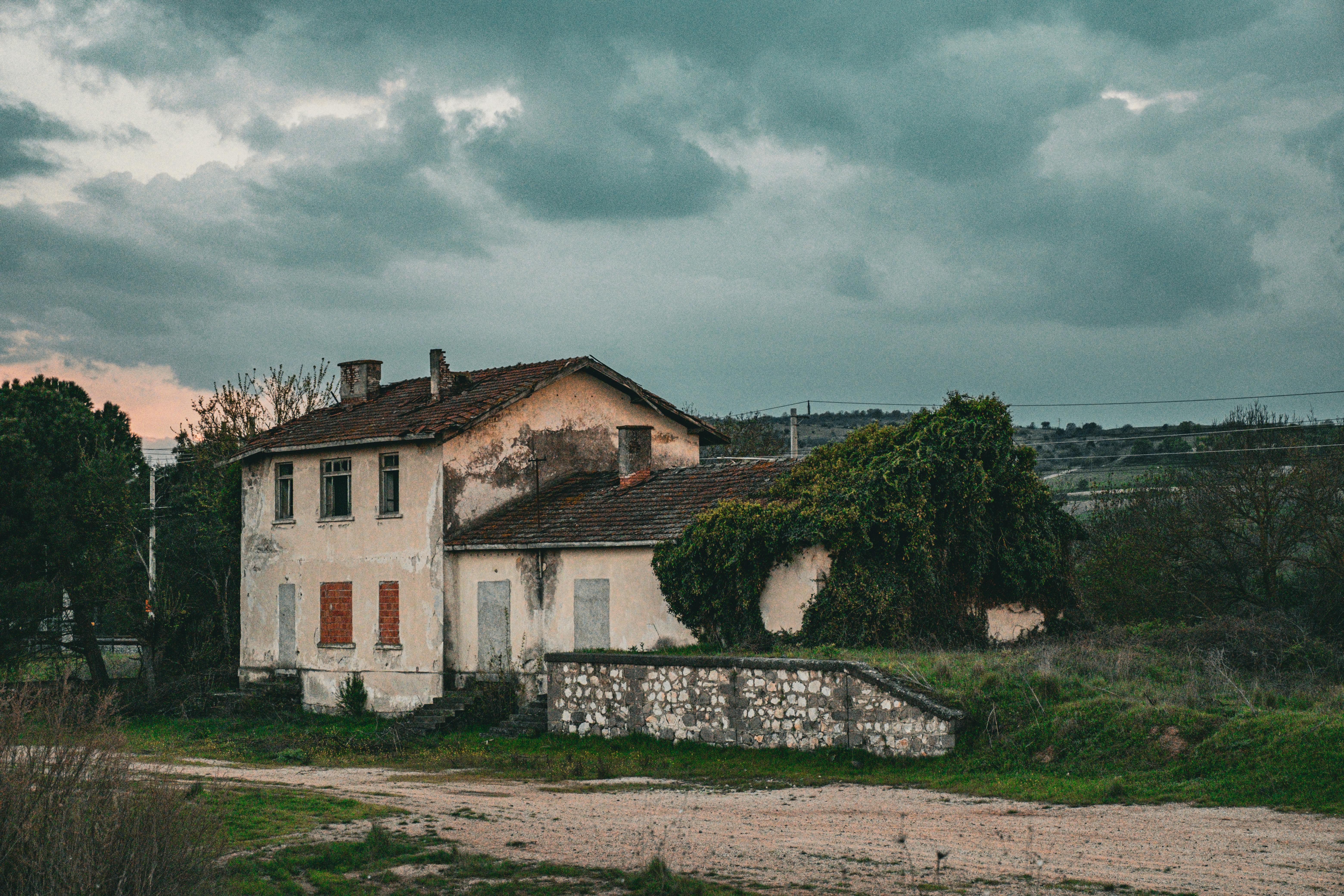 The Energy Vampires Haunting Your Home — Photo by İrem Çevik on Pexels