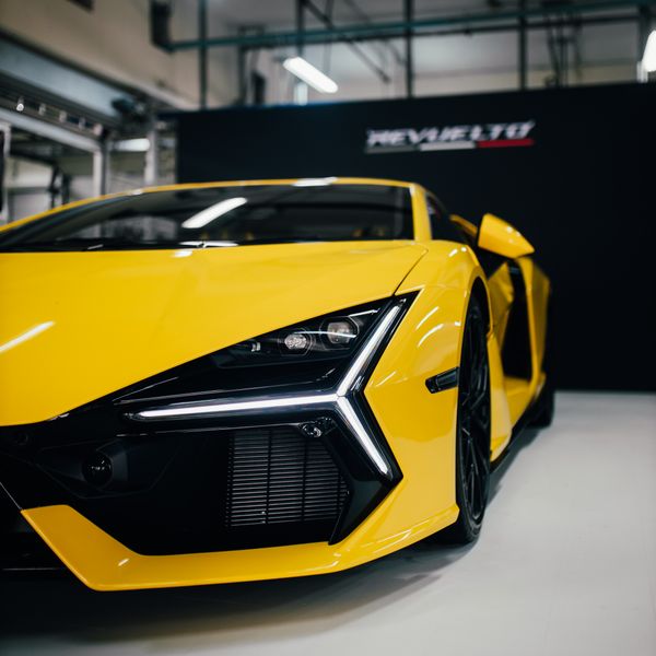 Lamborghini Revuelto
