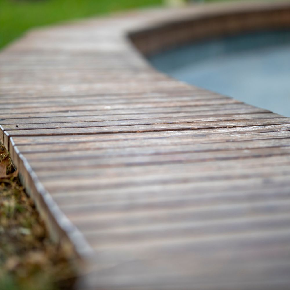 Fence and Decking Painting in Shadwell — a freshly painted, spotless finish