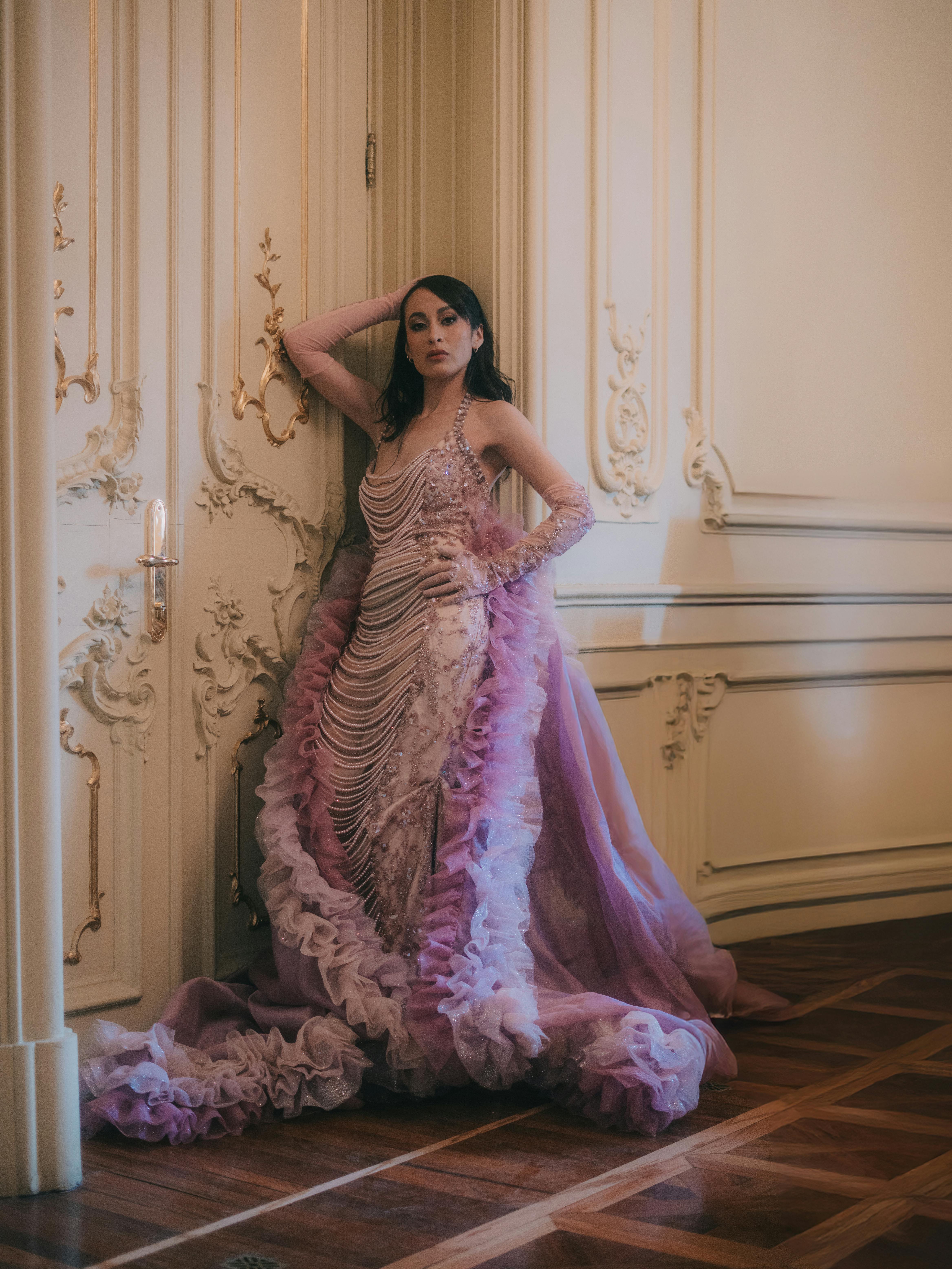 Free Chic couture fashion shoot in an opulent Mexican interior. Stock Photo