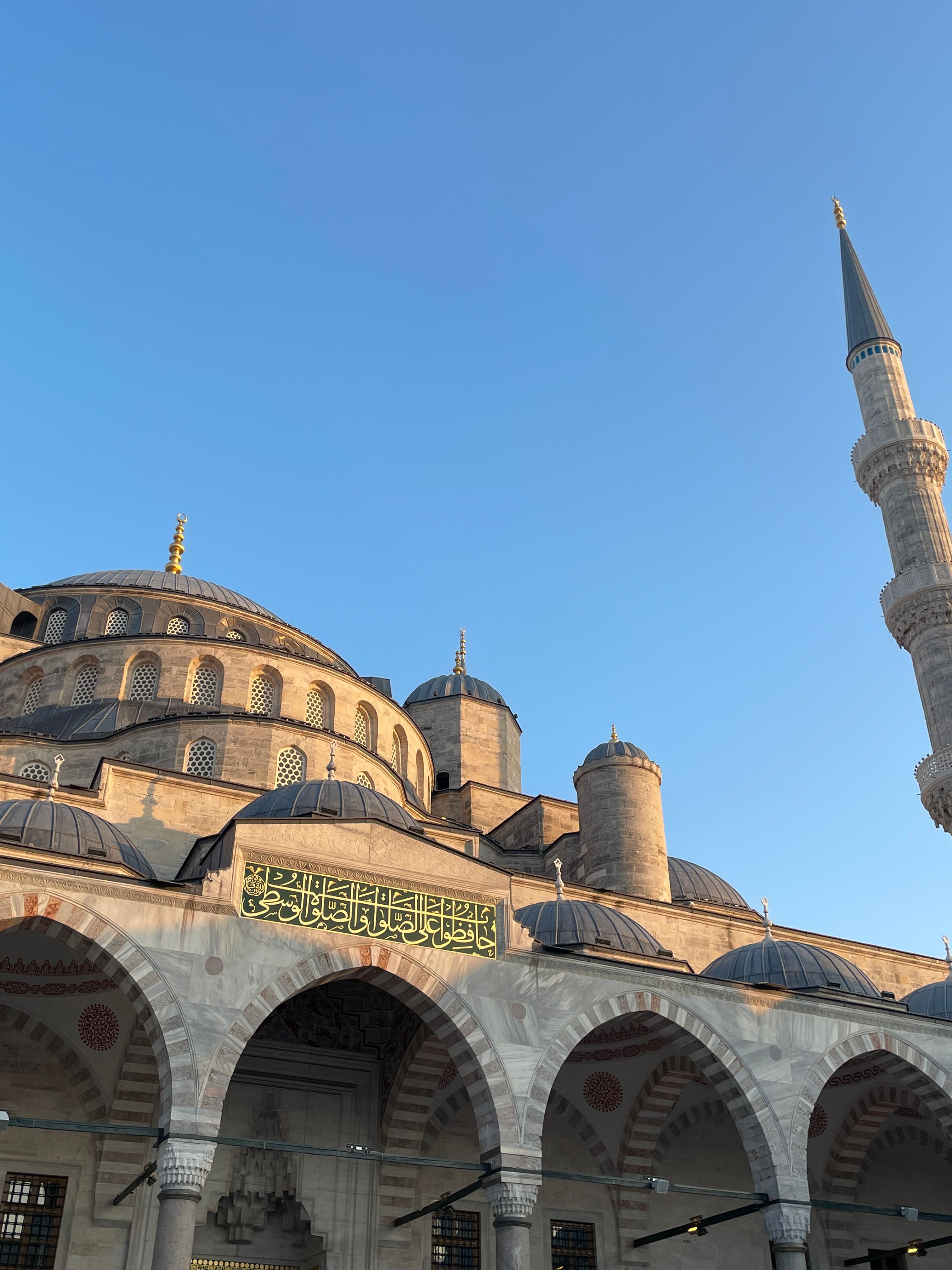 Blue Mosque under clear blue sky in Istanbul · Free Stock Photo