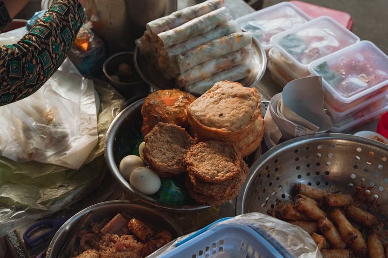 A Vietnamese street-food market in Bình Thuận