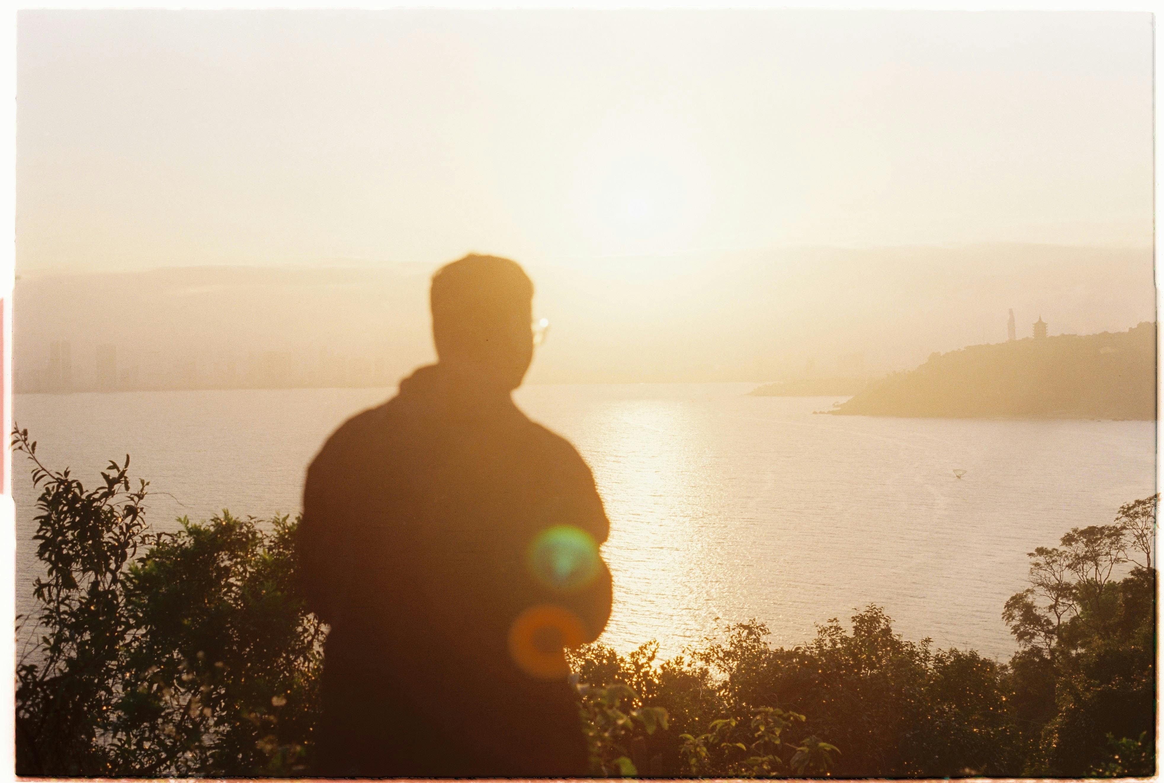 Follow the Sun | Global perspectives on data, privacy &amp; cybersecurity — Photo by Midori on Pexels