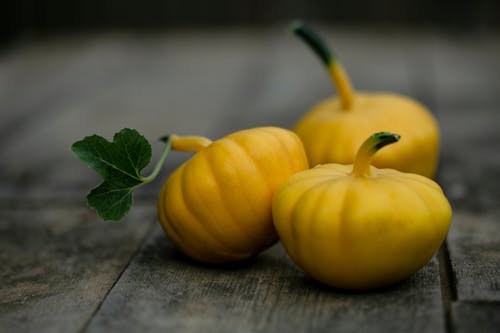 Безкоштовне стокове фото на тему «гарбуз, жовтий, свіжий овоч»
