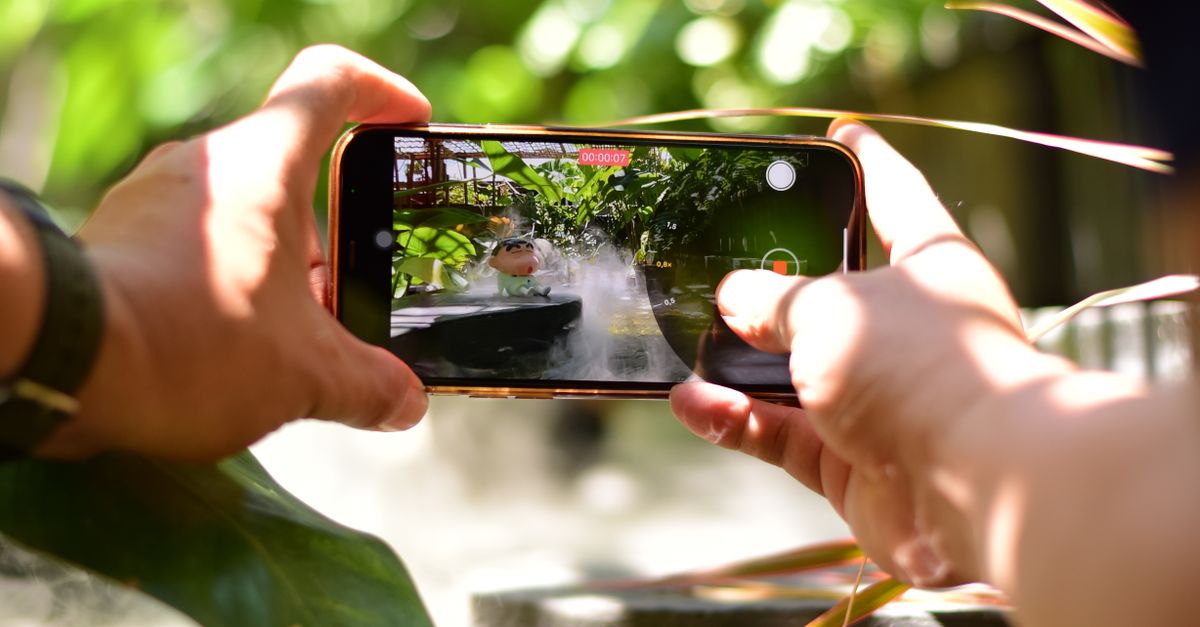 Mobile Capturing Capturing Nature with Mobile Phone Camera Β· Free Stock Photo