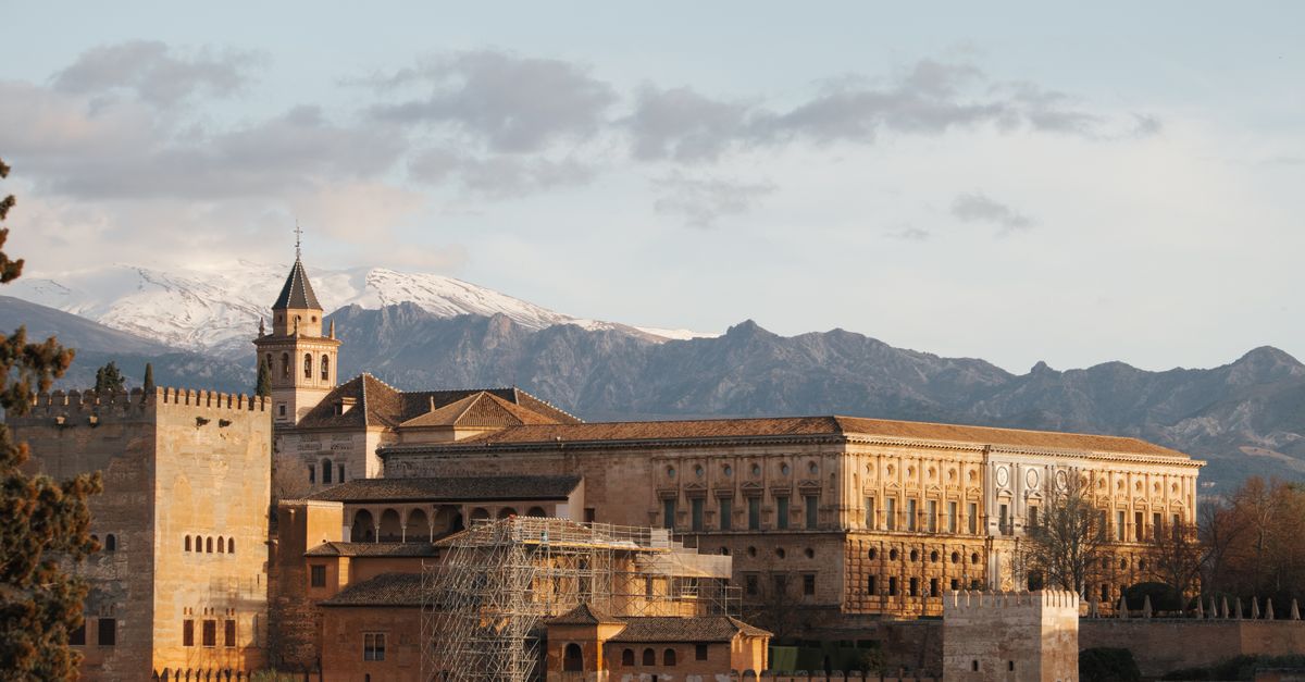 Guía Práctica para Visitar la Alhambra: Todo lo que Debes Saber