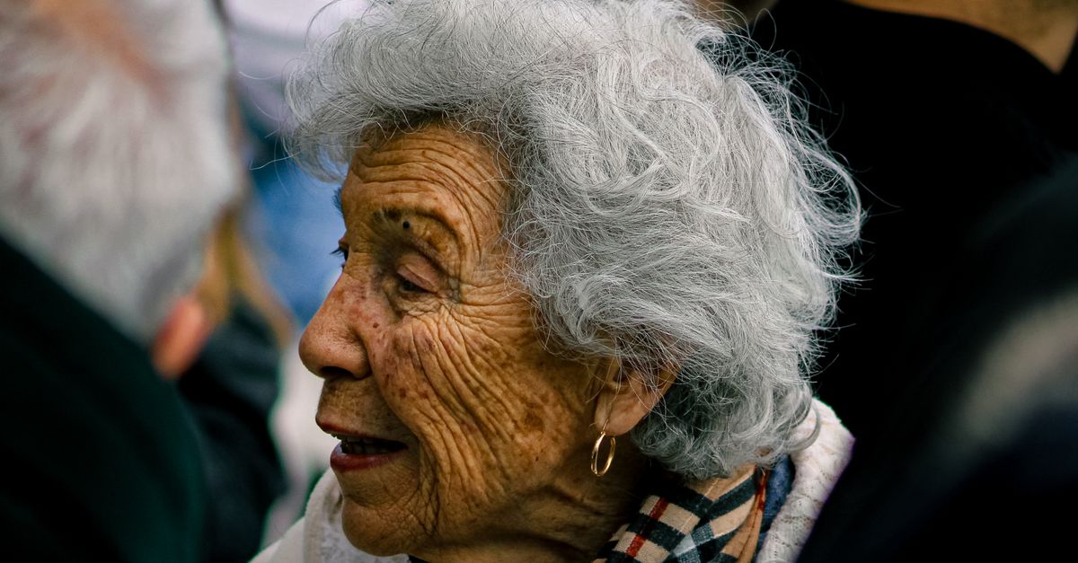 Harvard Longevity Researcher Urges Lifestyle Changes to Reshape Aging