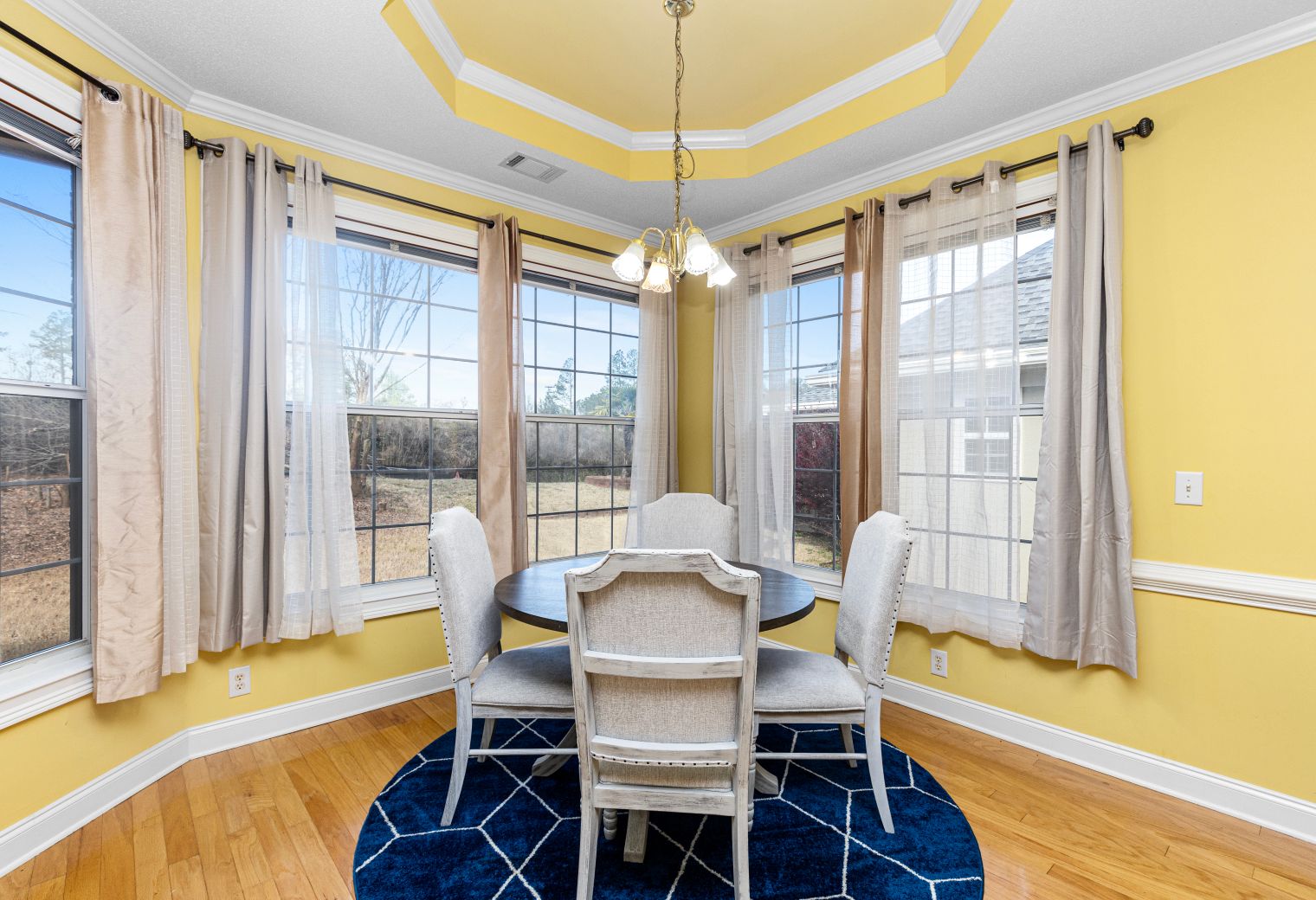 House Painting in West Brompton — woodwork brushed to a crisp, smooth line
