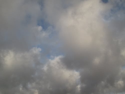 Fotobanka s bezplatnými fotkami na tému mraky, oblaky, obloha pokrytá oblakmi