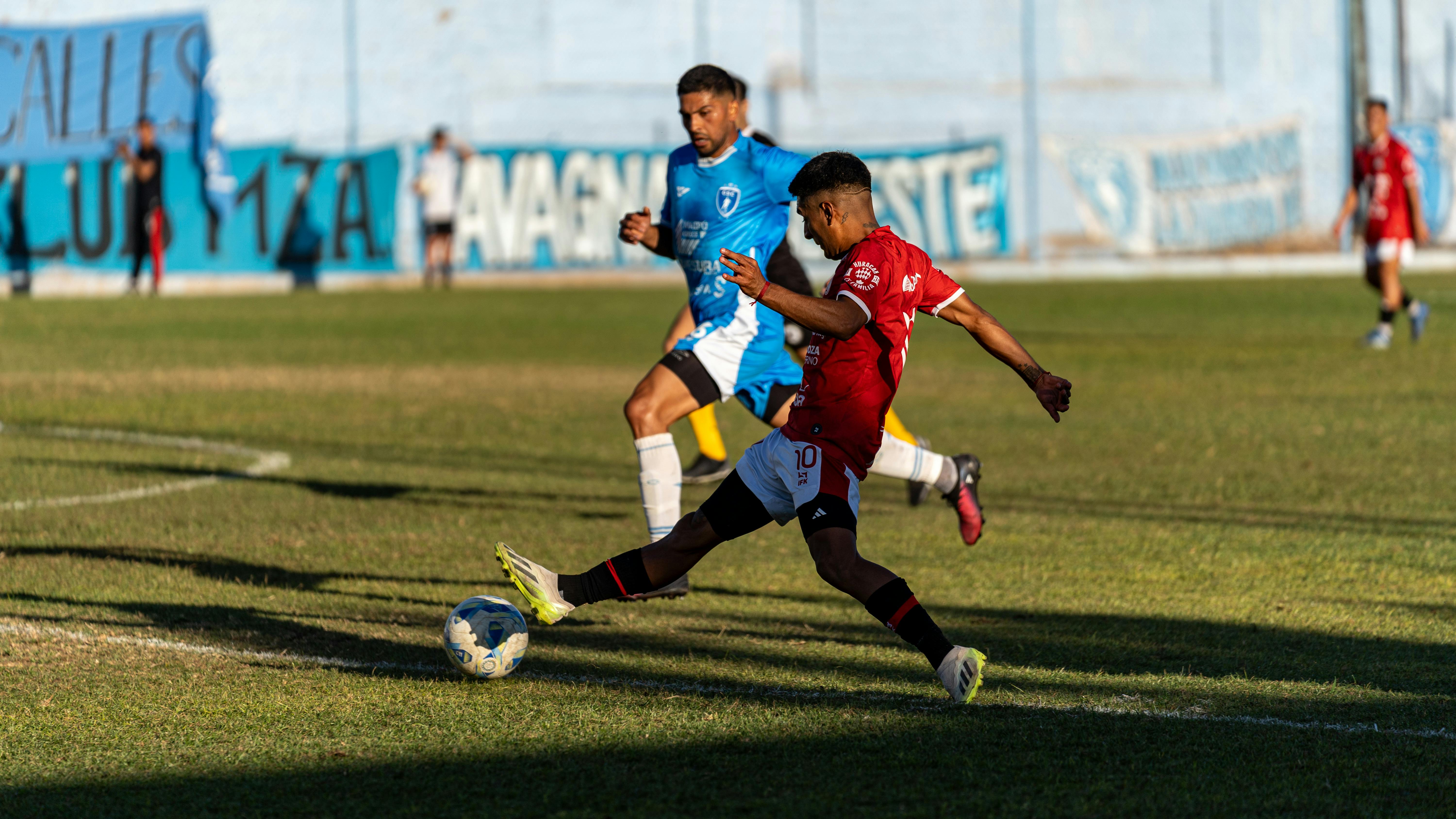 Joueur de football en action