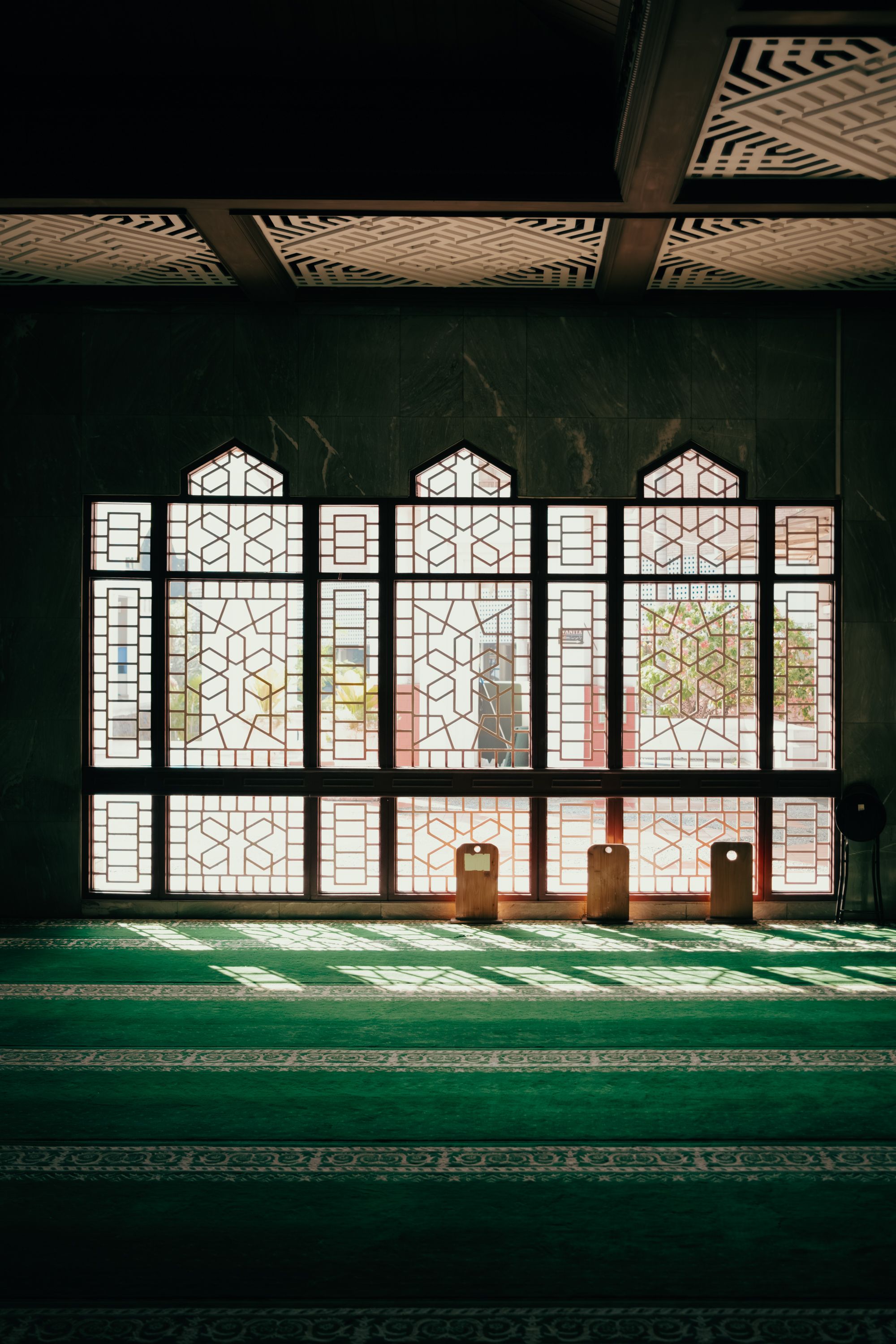 Elegant Islamic Architecture with Stained Glass Windows · Free Stock Photo
