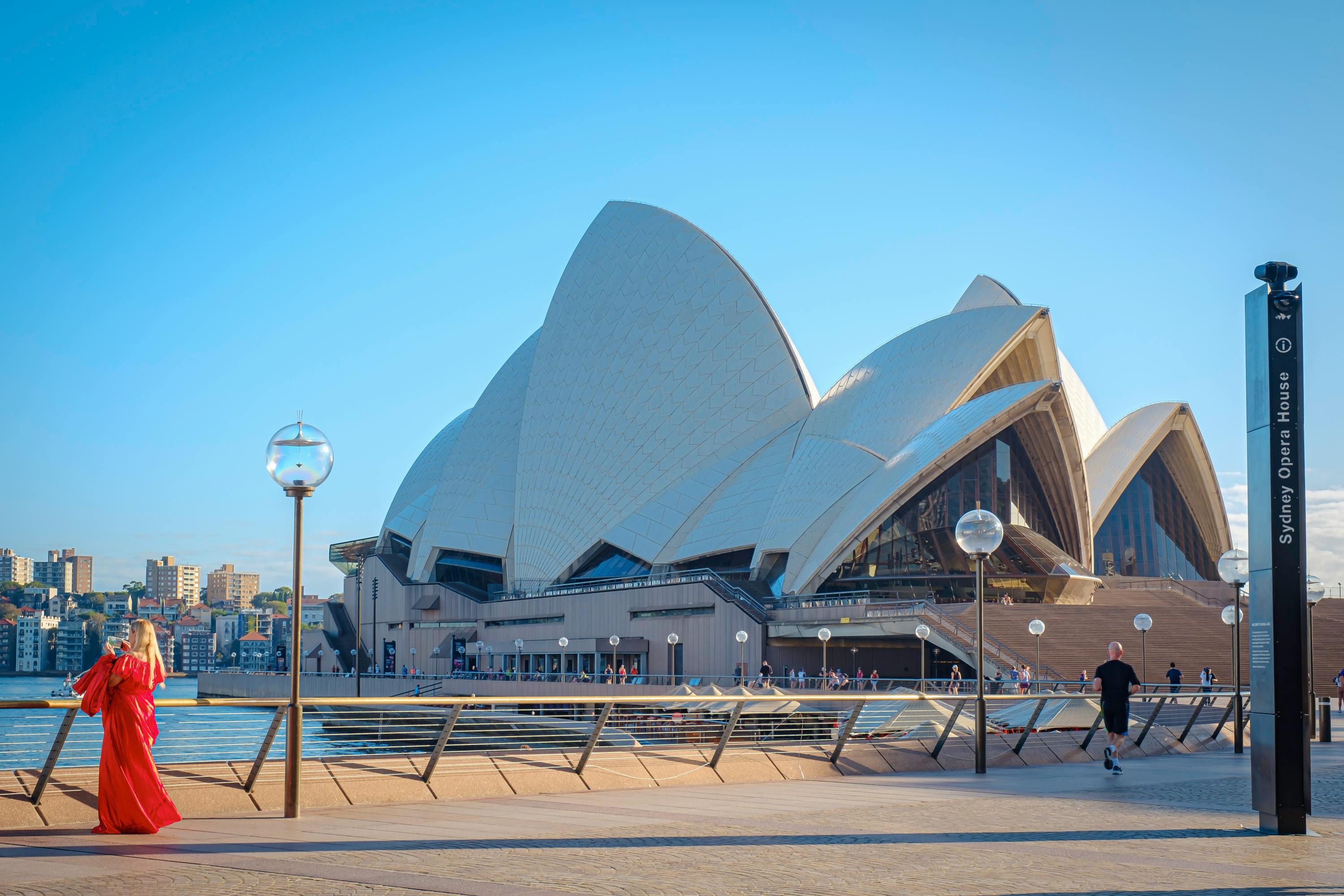 Australia is turning the spotlight on financial abuse in relationships. What can NZ learn? — Photo by Roy Ryu on Pexels