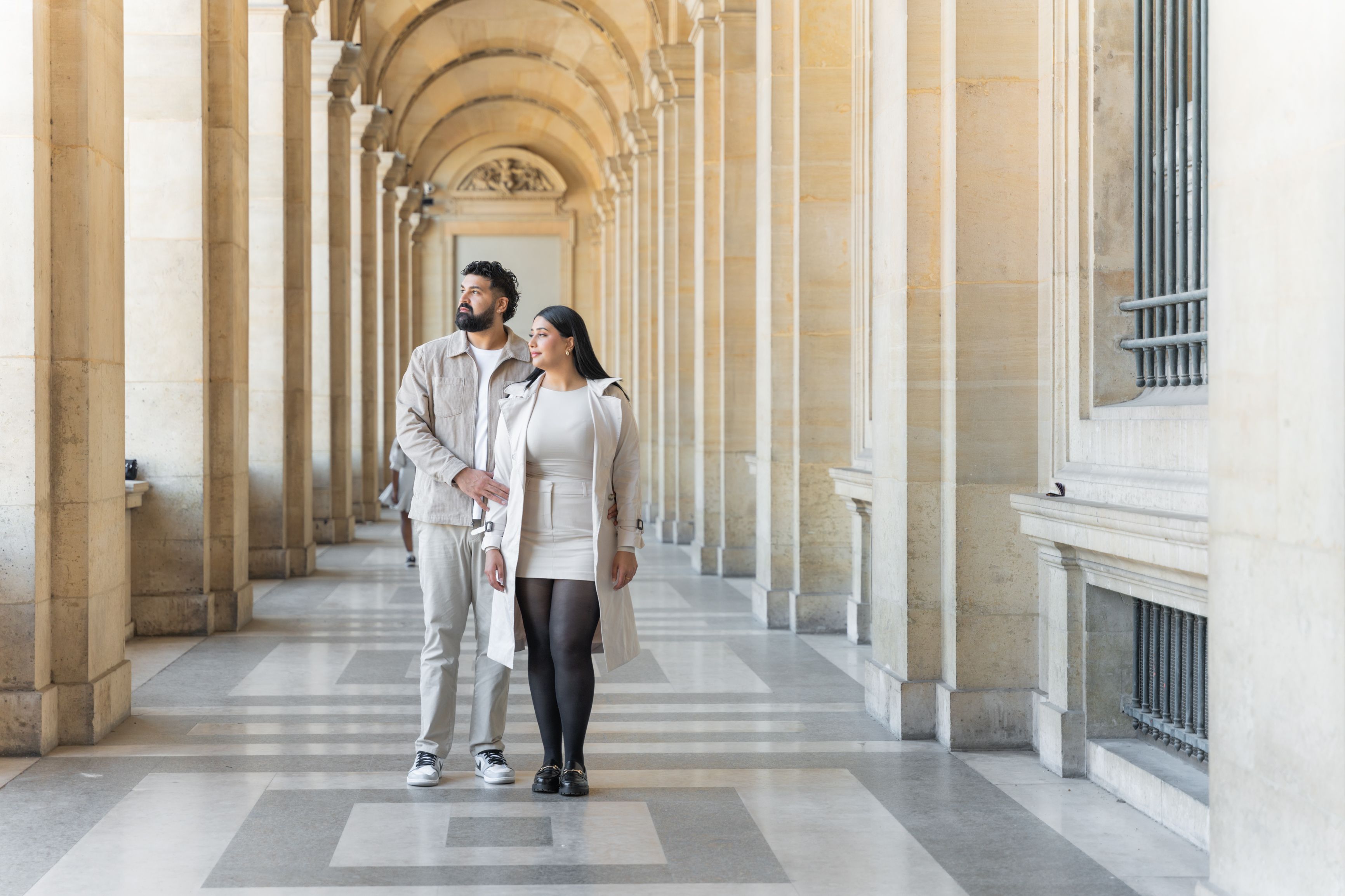 Le Rituel de la Parisienne : Comment la Synergie entre une Tenue Assortie et votre Routine de Soin C