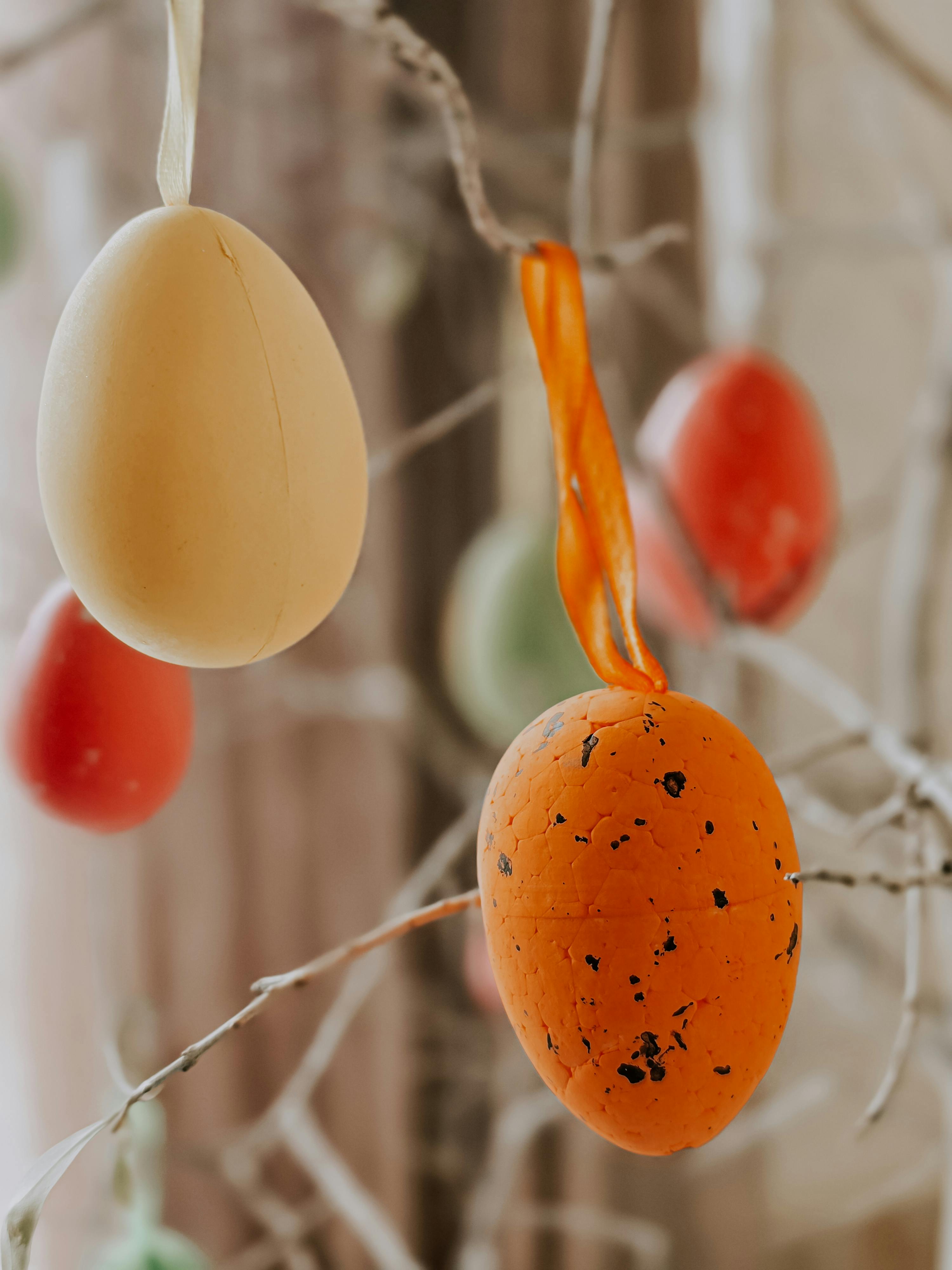 Plastic eieren om op te hangen – Paasei-decoratie