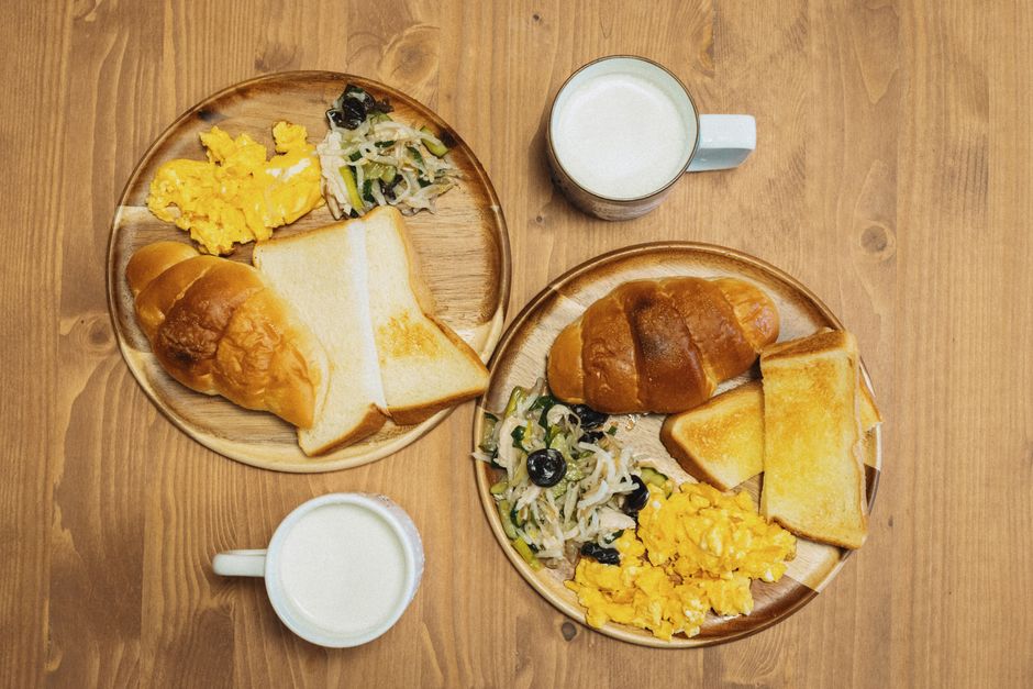 healthy low sugar breakfast plate