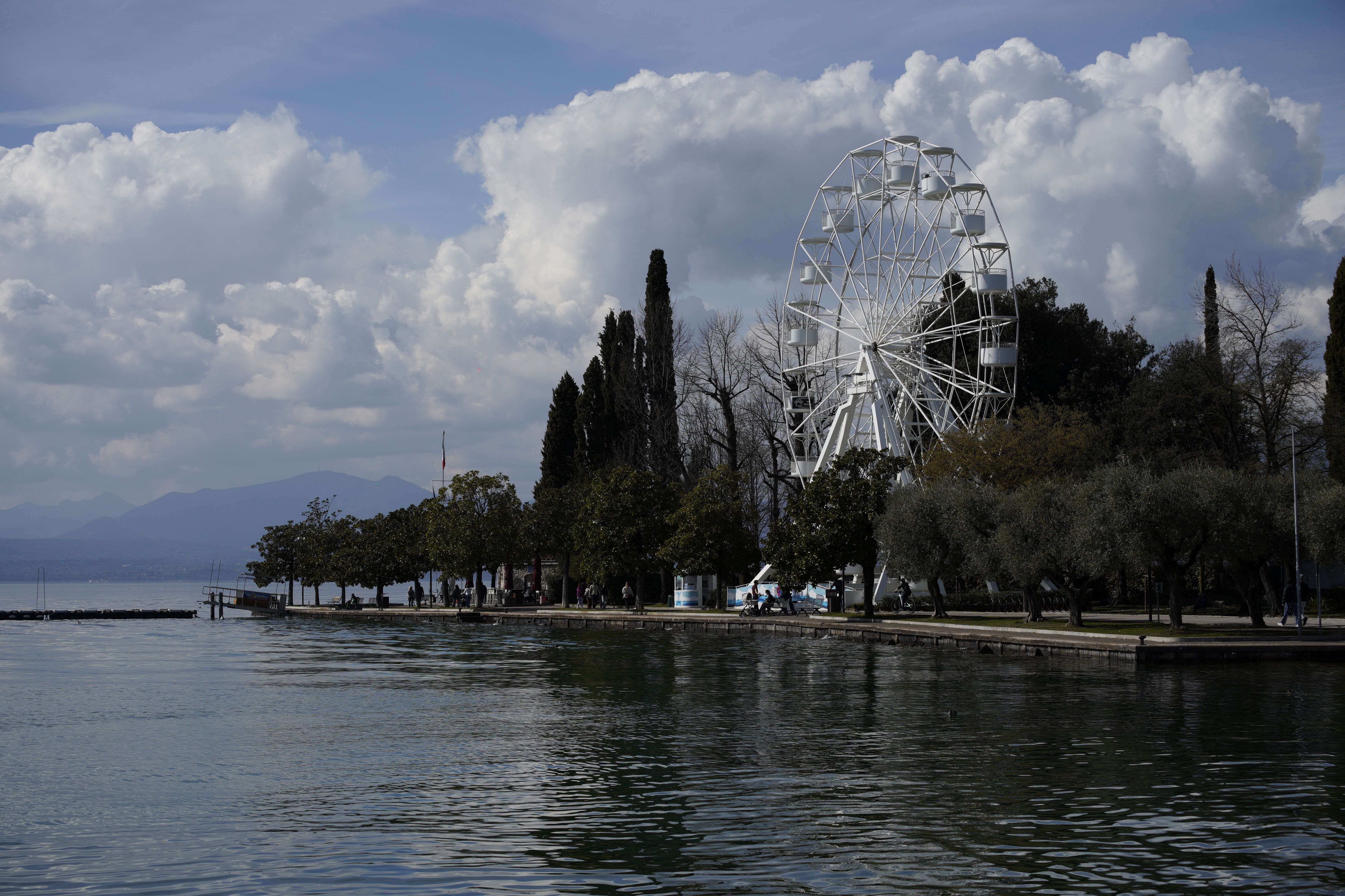 Day Trips from Lake Garda: Verona, Mantua, Dolomites