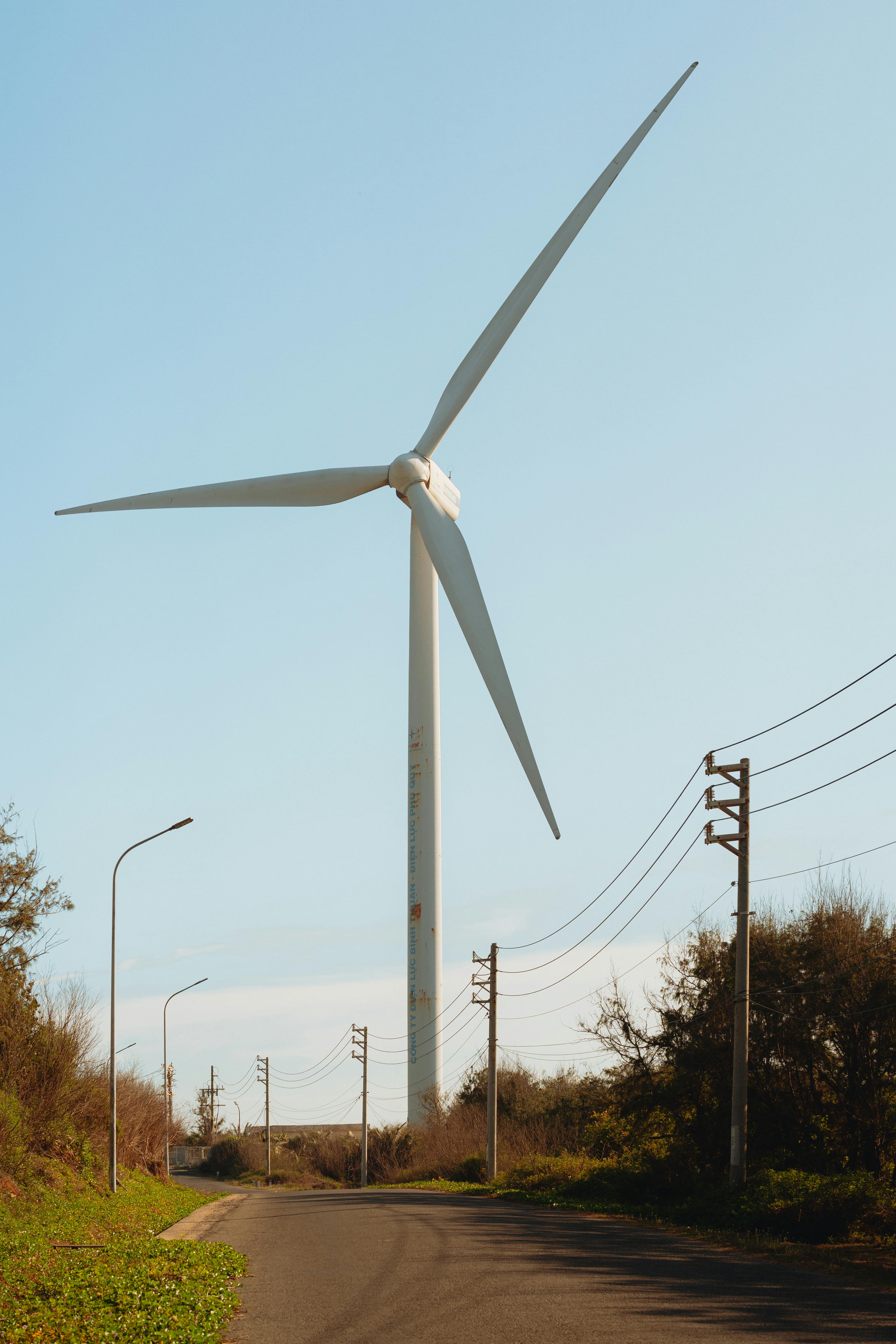 Advanced smart inverter application in industrial environment