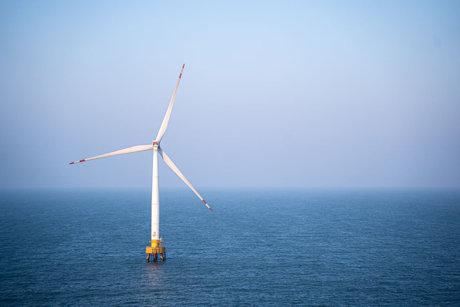Offshore wind turbine
