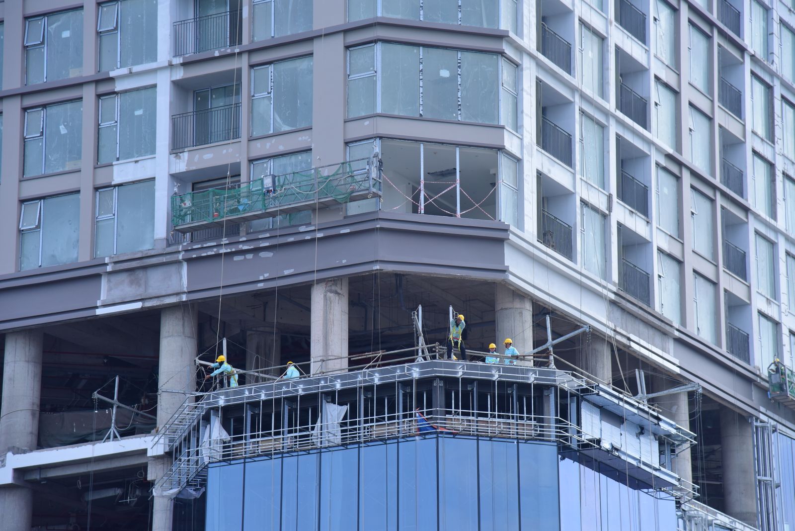 Large-scale building construction
