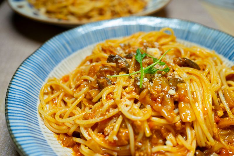 Frische Pasta mit Tomatensoße