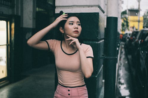 Ilmainen kuvapankkikuva tunnisteilla aasialainen tyttö, aikuinen, asento