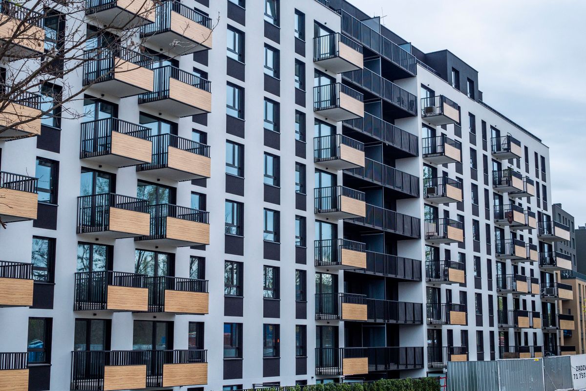 SmartRent Plus — PropTech
