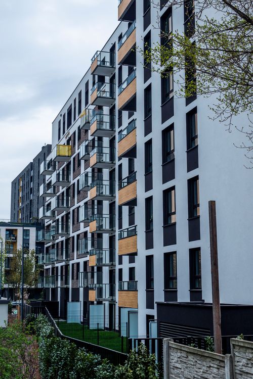 Immeuble de copropriété et bâtiment professionnel