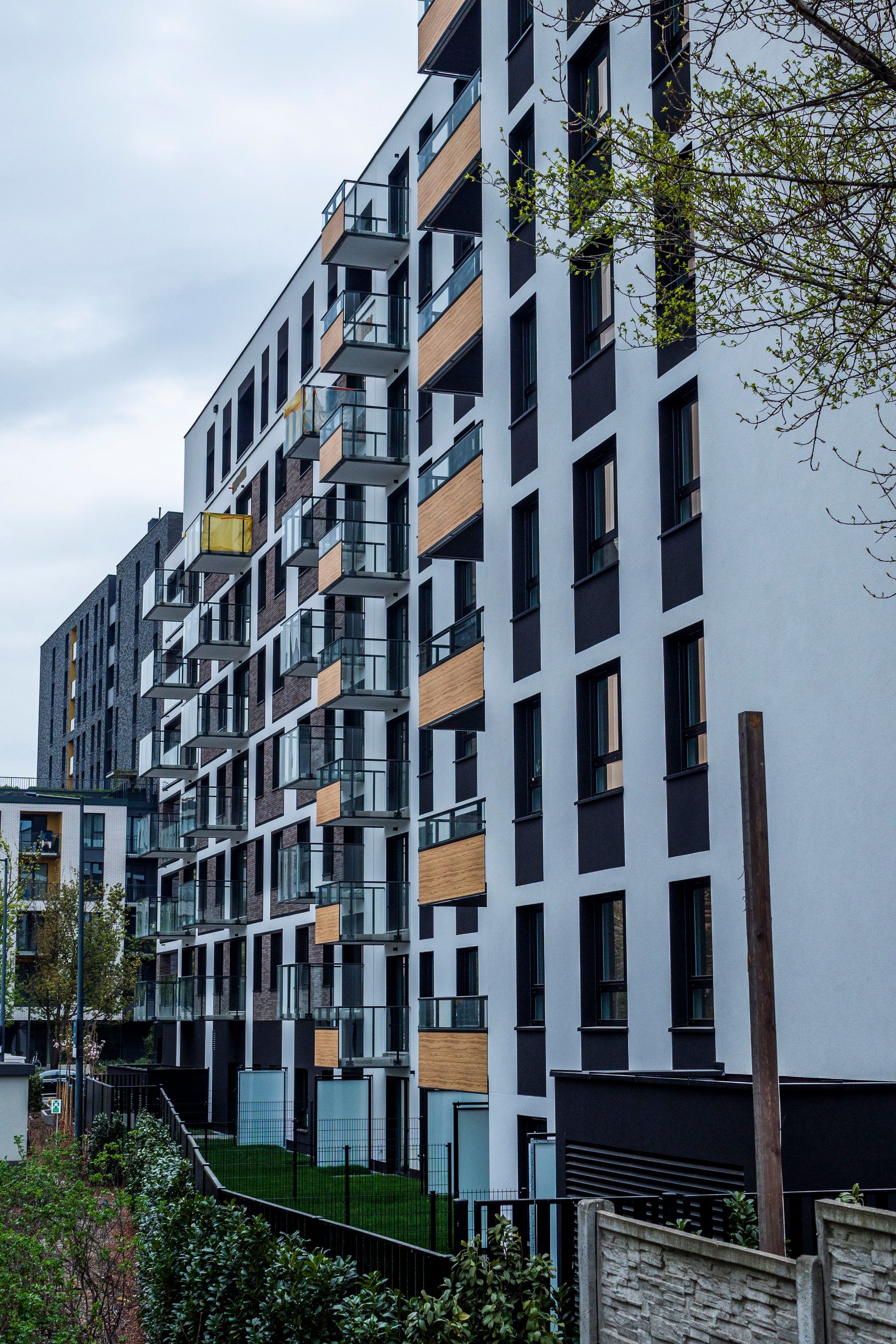 Appartementengebouw — illustratieve stockfoto voor VvE en vastgoed