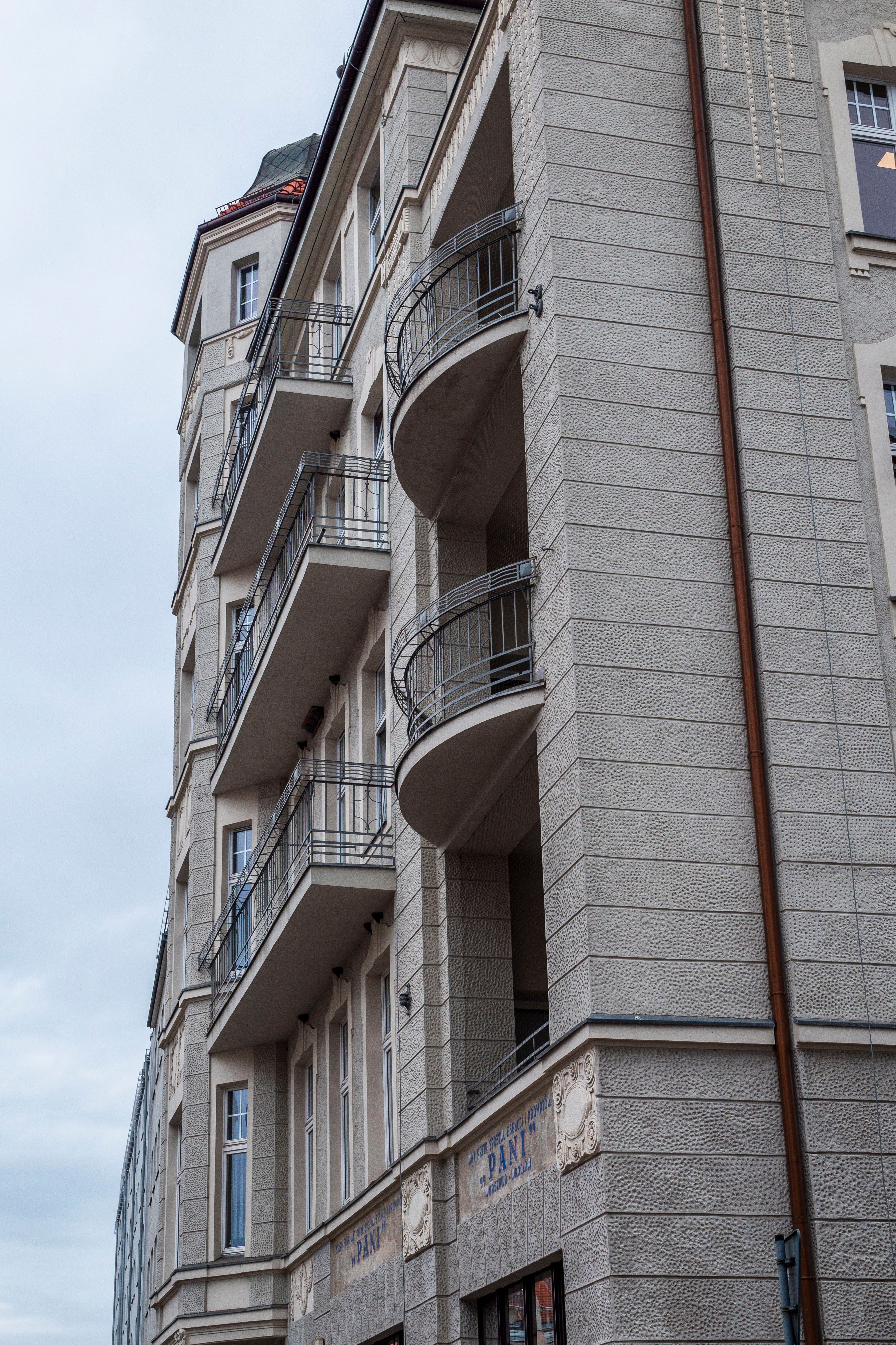 Elegant Urban Residential Building Facade · Free Stock Photo