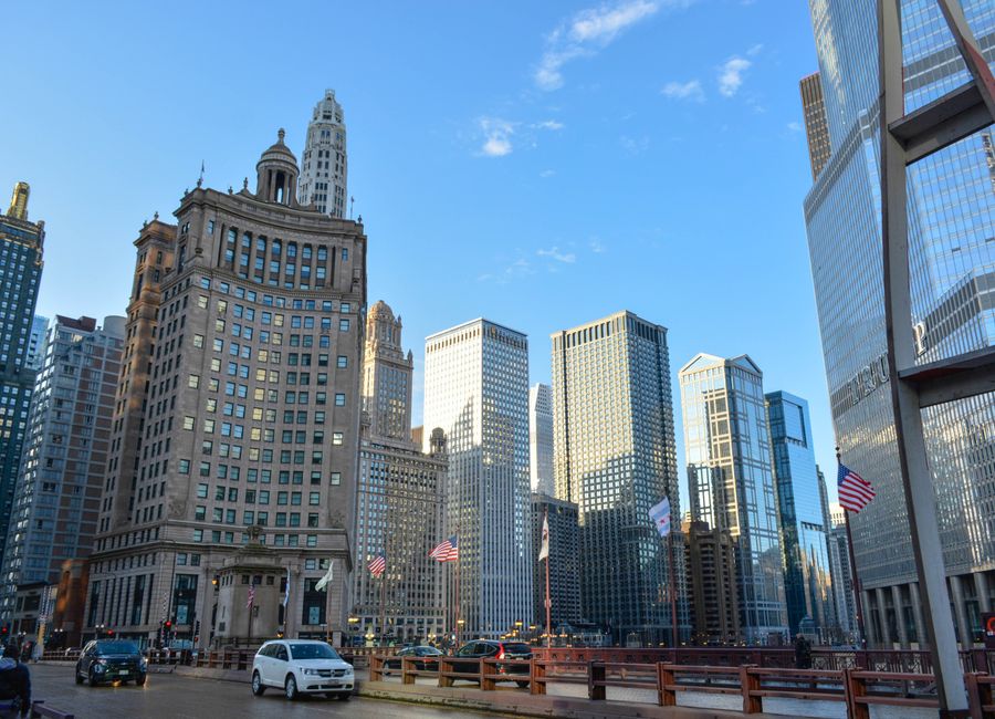 Chicago, USA — a travel moment · stay connected with a Chicago eSIM from My Holiday SIM