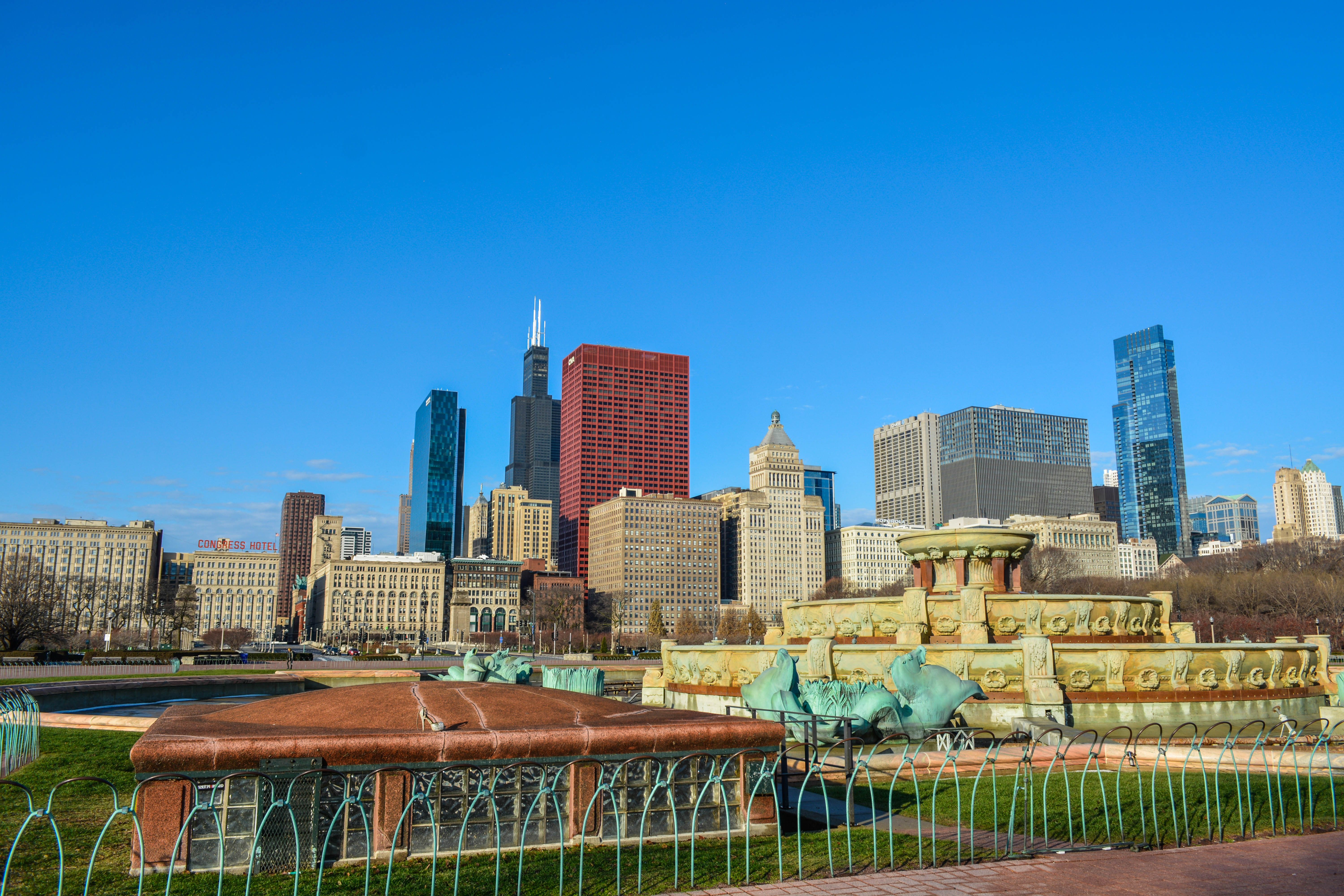 Illinois Attorney General warns of scams amid summer travel — Photo by Diego Alberto Martínez Mendoza on Pexels