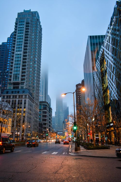 Chicago Scene Foggy Downtown Chicago Street Scene at Dusk · Free Stock Photo