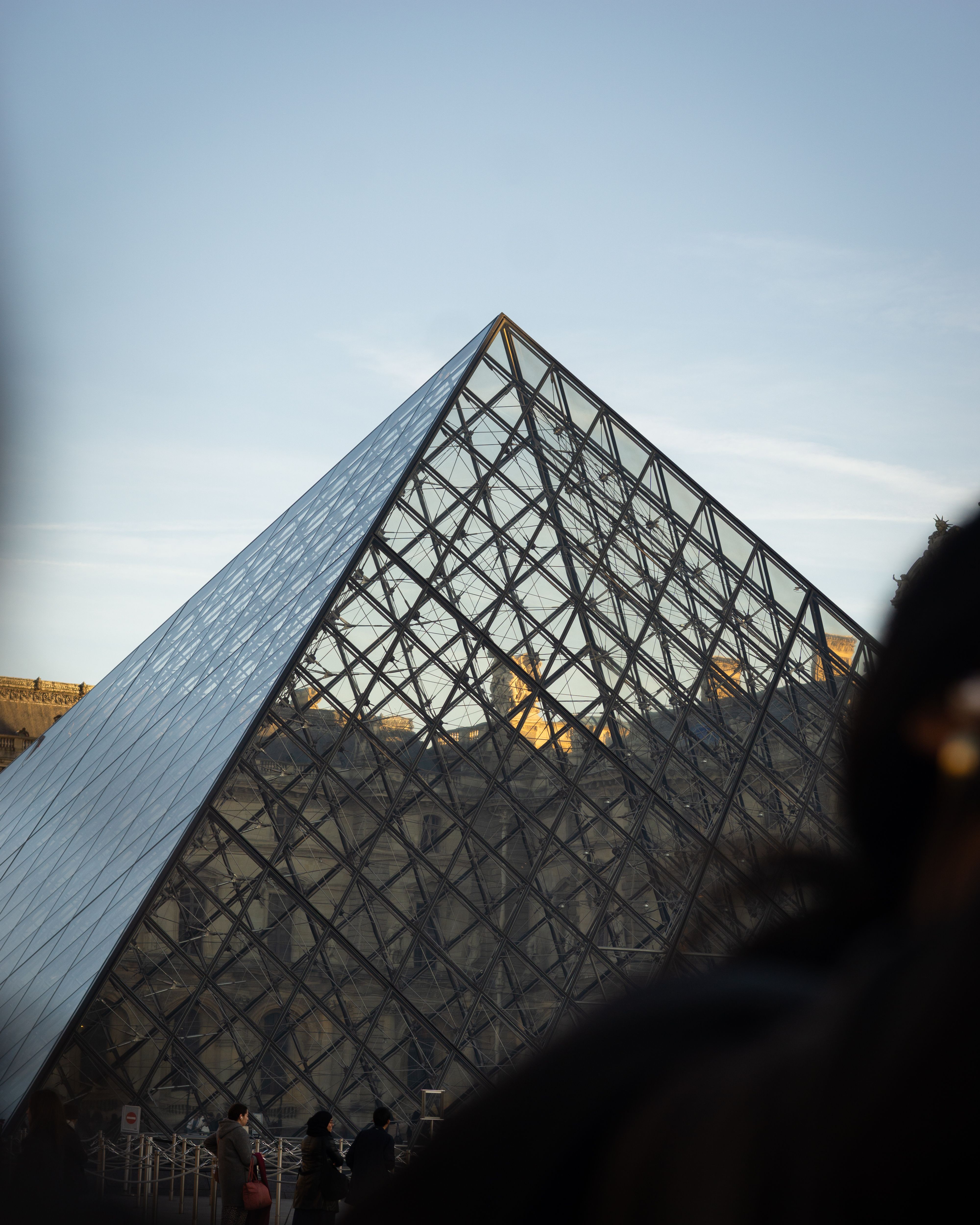Louvre Pyramid at Sunset, Paris Architectural Icon · Free Stock Photo