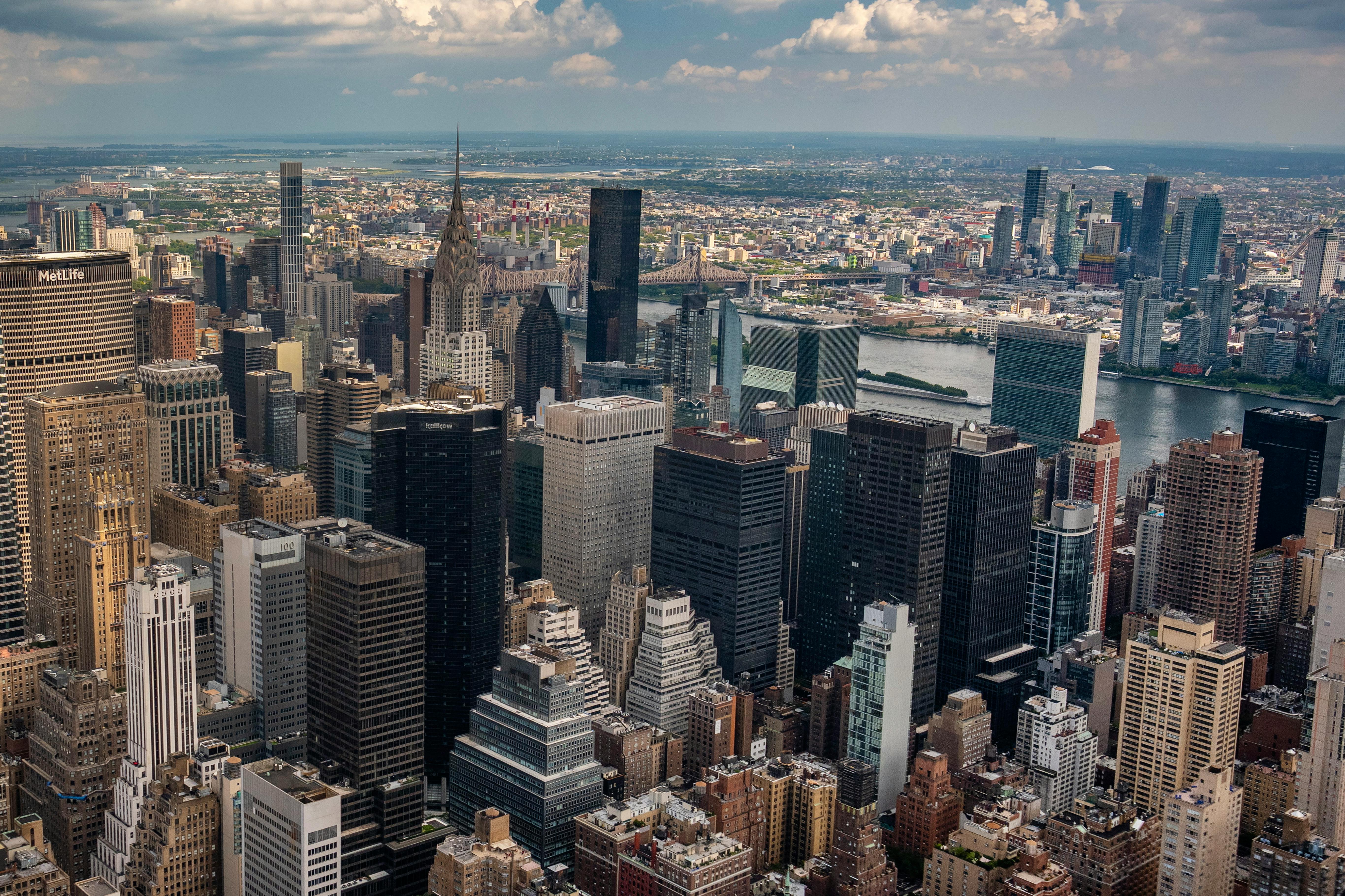 Flooding is costing NYC small businesses millions. This is how an MIT startup is helping — Photo by Ramaz Bluashvili on Pexel