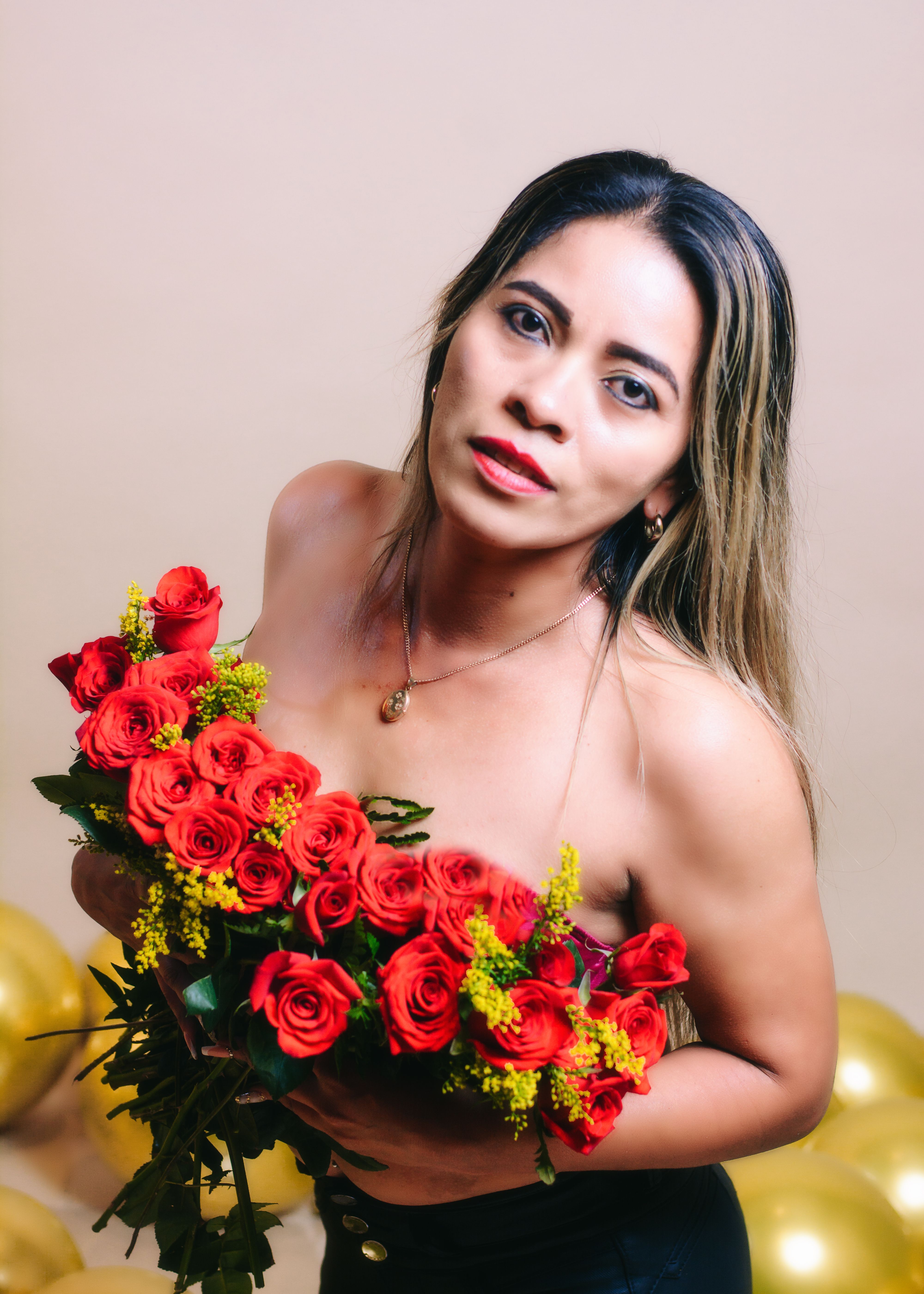 Elegant Portrait of Woman with Red Roses · Free Stock Photo